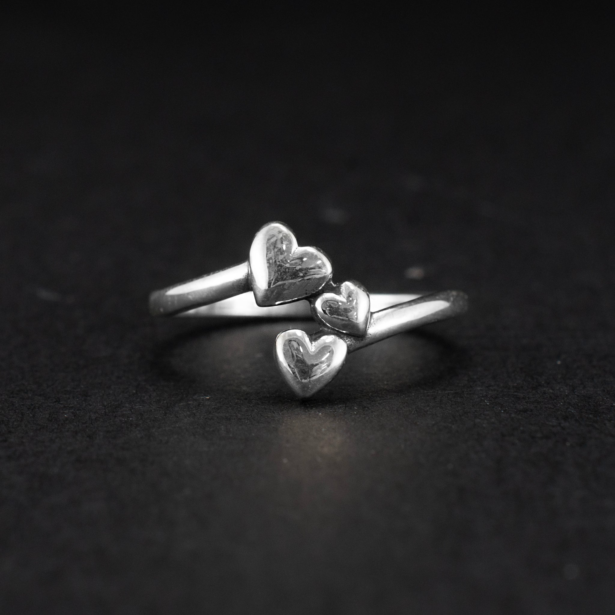 James Avery Sterling Silver Band Ring 2.77g 10" 458843 available at DJP Jewelers & Luxury Buyers