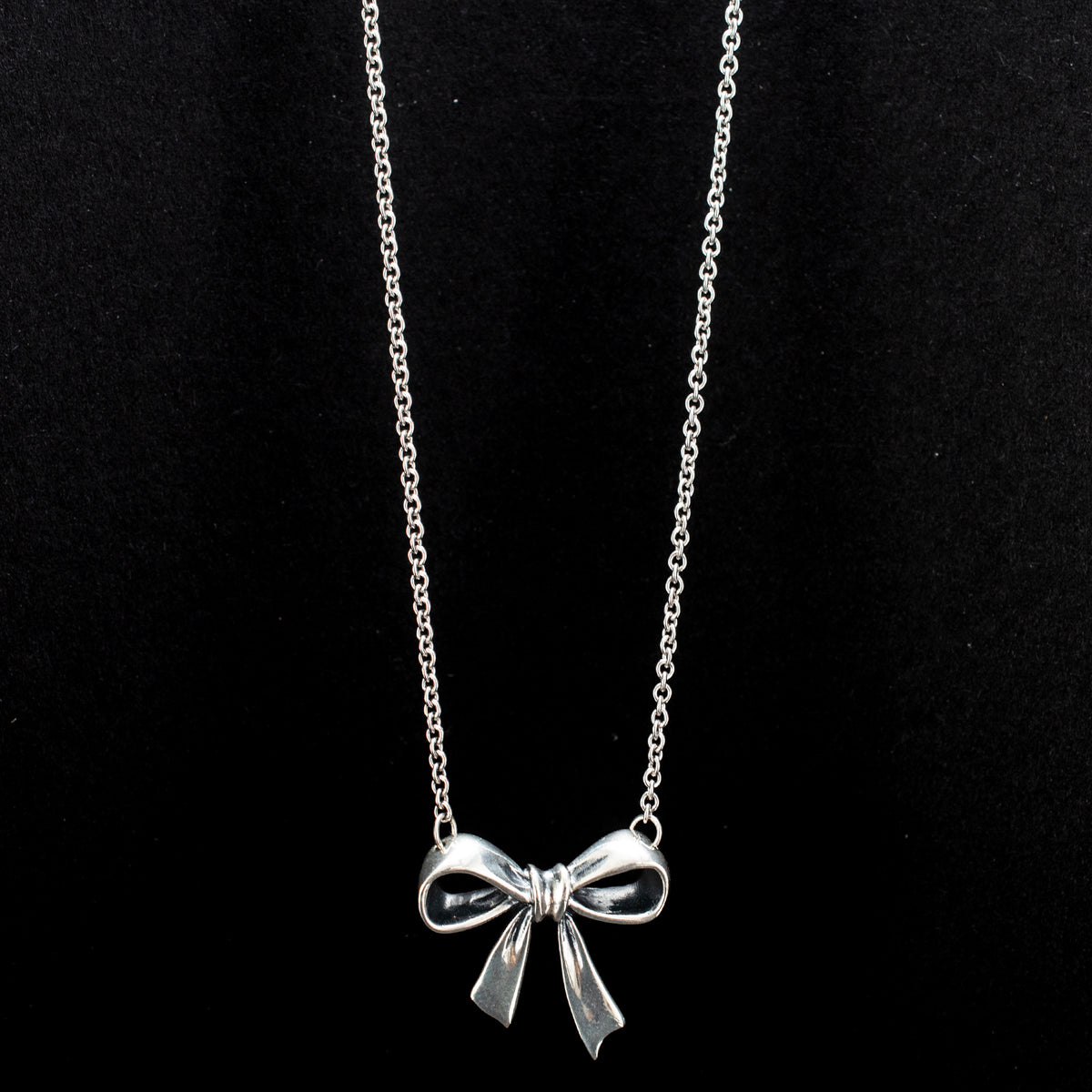 Retired James Avery bow Sterling Silver Rolo Necklace 8.96g 17" 459105 available at DJP Jewelers & Luxury Buyers