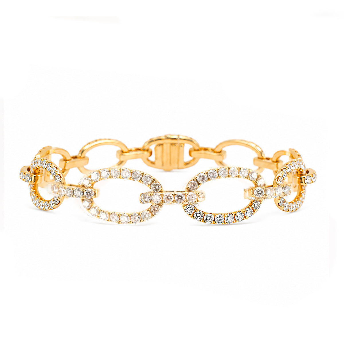 18K Yellow Gold 4.54ctw Pave Set Diamond Interlaced Oval Open Link Bracelet