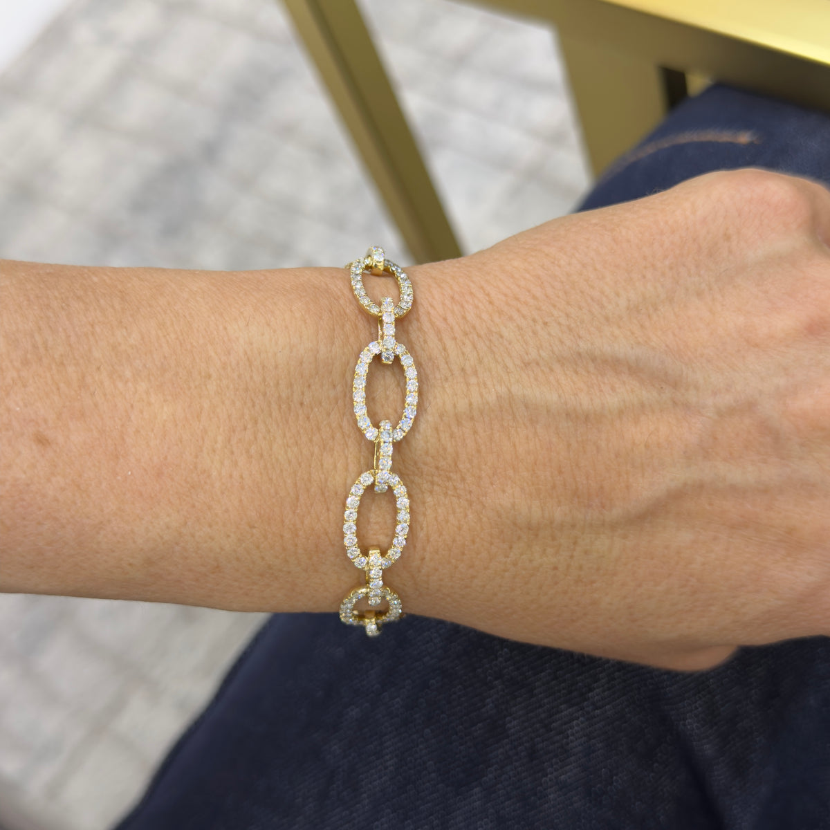 18K Yellow Gold 4.54ctw Pave Set Diamond Interlaced Oval Open Link Bracelet