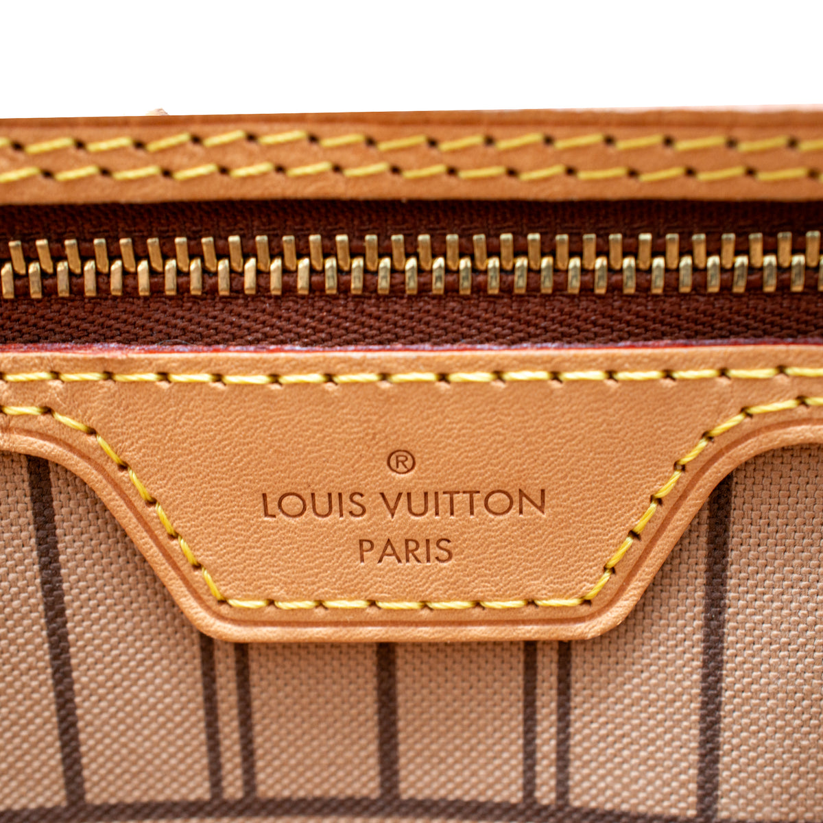 Ladies Louis Vuitton Monogram Canvas Neverfull GM Tote Bag