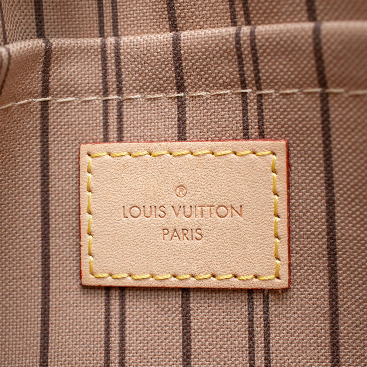 Louis Vuitton Neverfull Monogram Canvas Gold-Tone Hardware Wristlet Bag