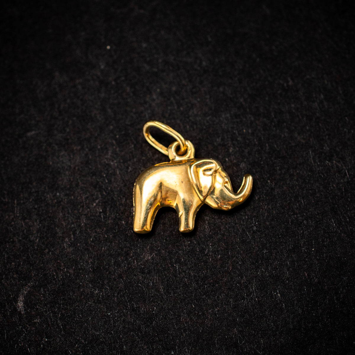 Vintage 14K Yellow Gold Elephant Charm Pendant 0.4g ½" 460109 available at DJP Jewelers & Luxury Buyers