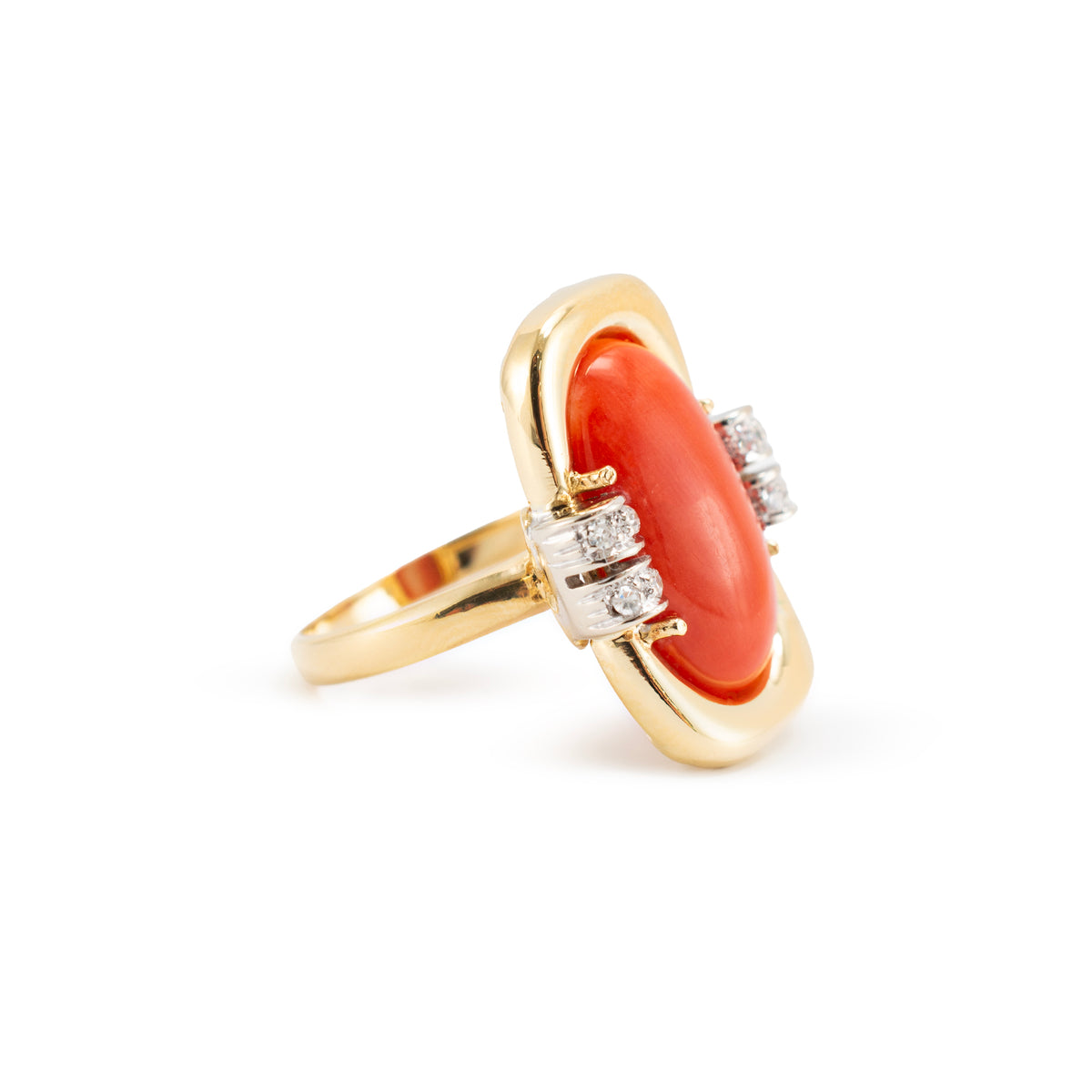 Vintage 18K Yellow Gold 3.84ctw Cabochon Salmon Coral Diamond Cocktail Ring