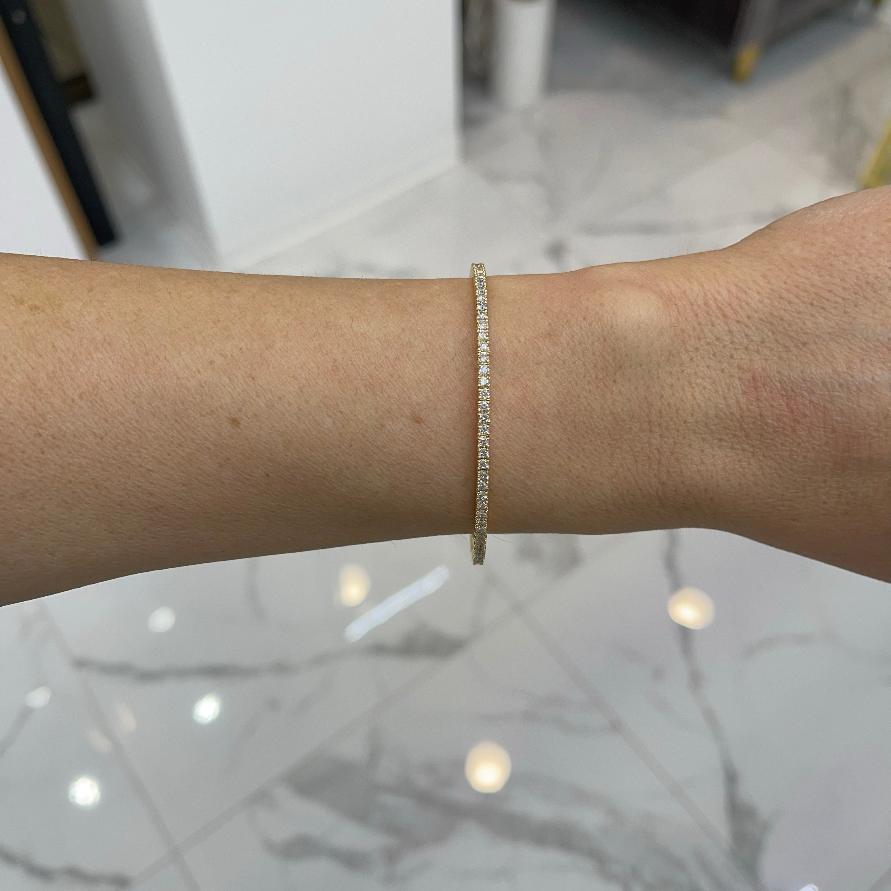 Ladies 18K Yellow Gold Natural Diamond Flexible Tennis Bracelet 2.30 CTW