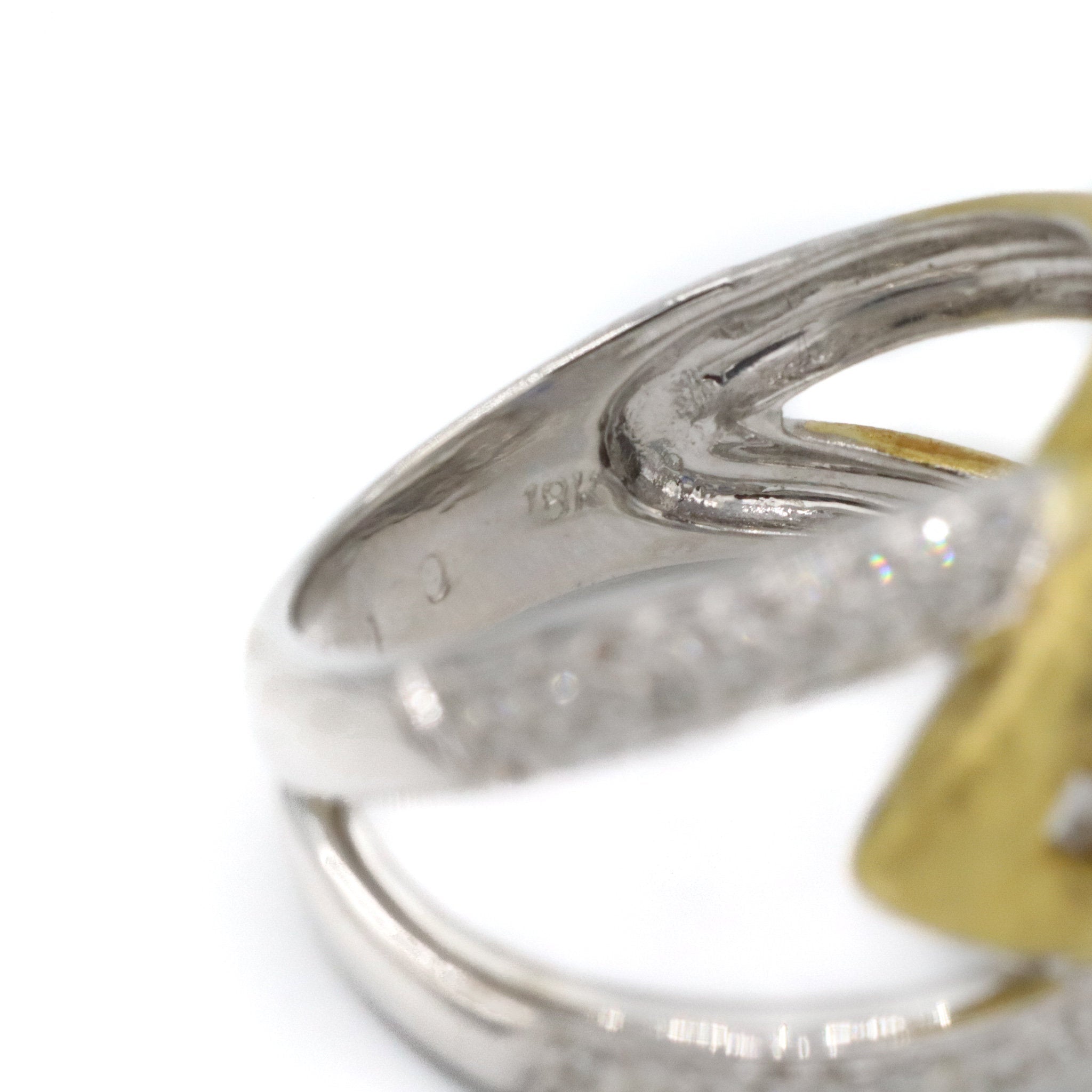Ladies Cocktail Sapphires And Diamonds 18K Gold Ring