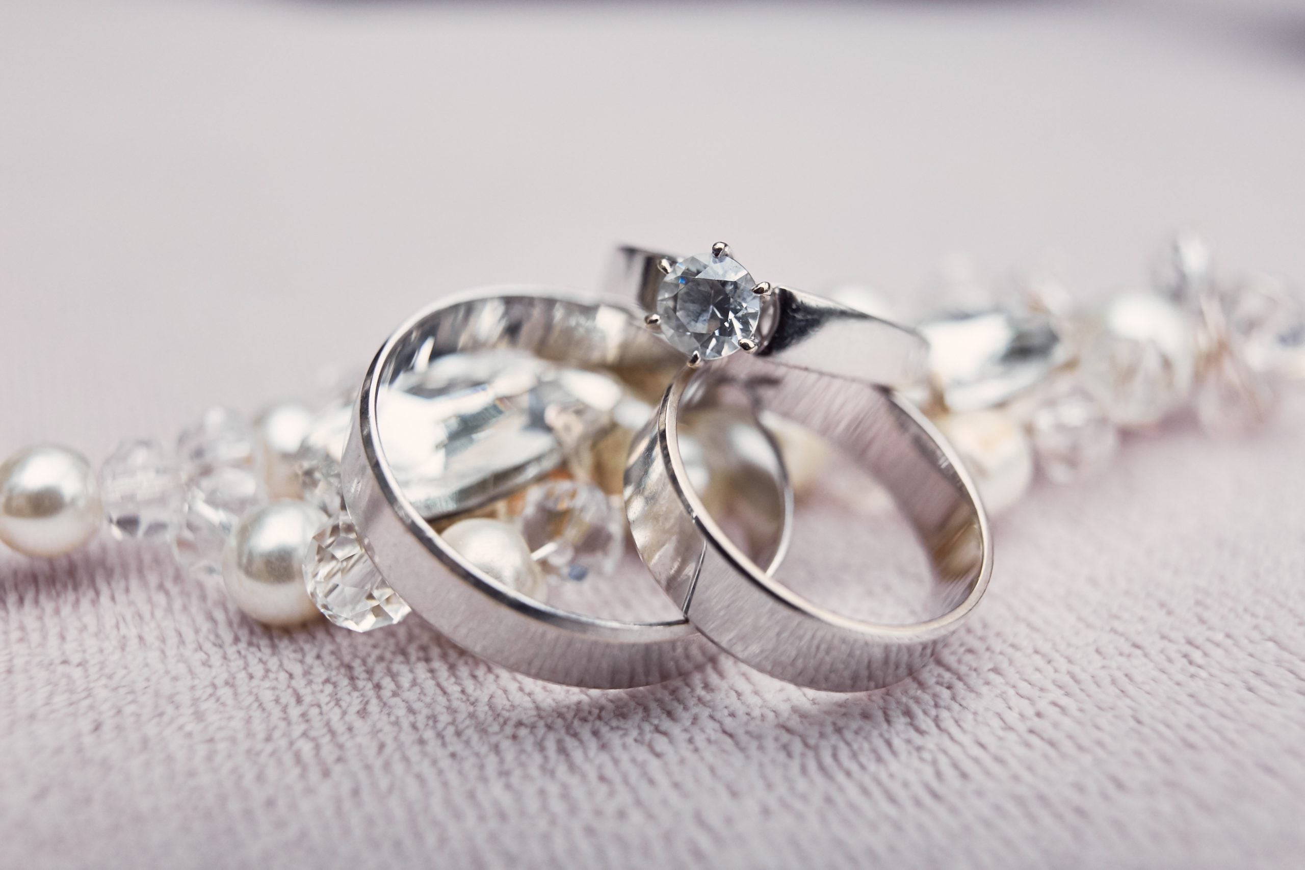 Wedding and engagement rings ready to sell for cash in Texas - DJP Jewelers