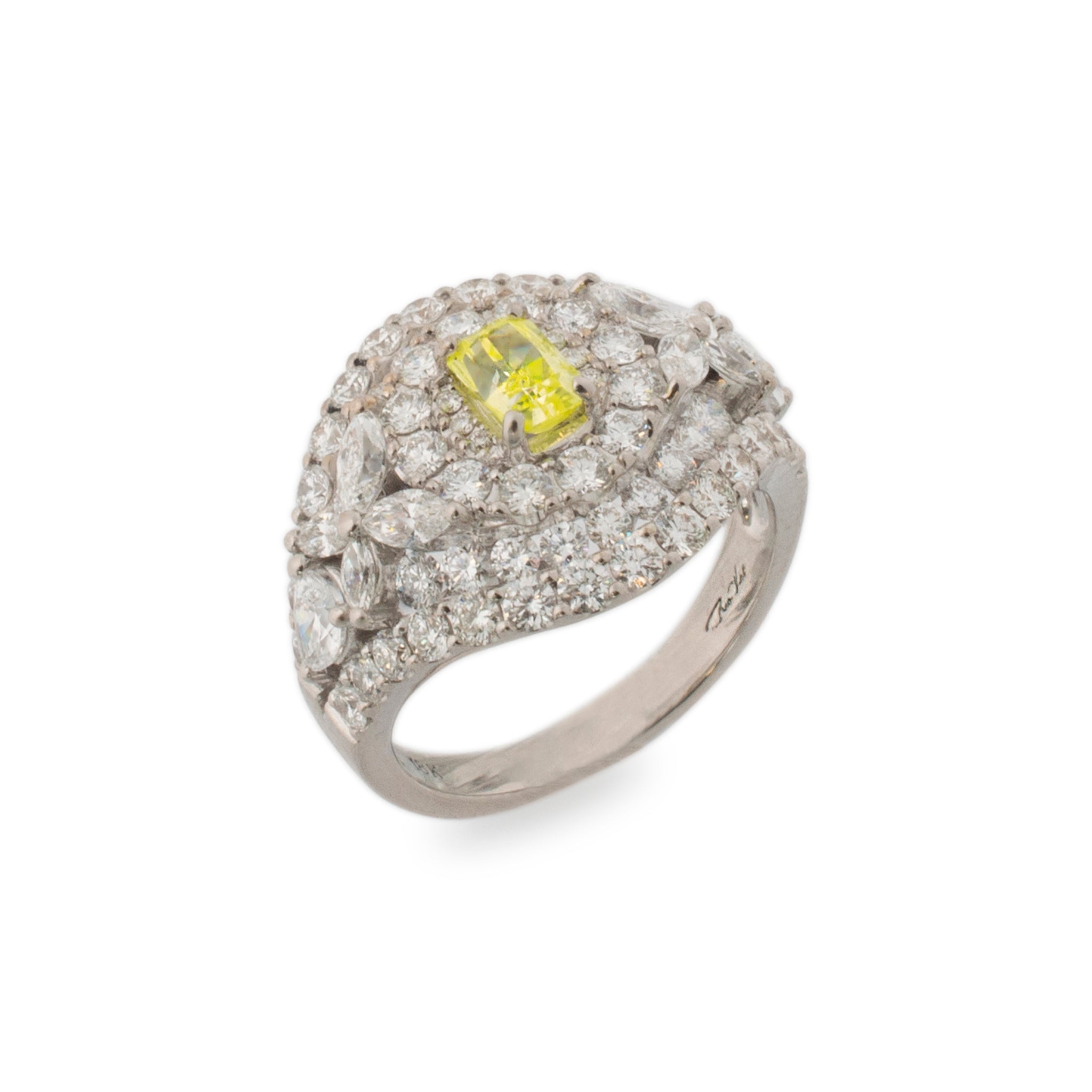 Ladies 18K White Gold GIA Certified Fancy Vivid Green-Yellow Cocktail Ring