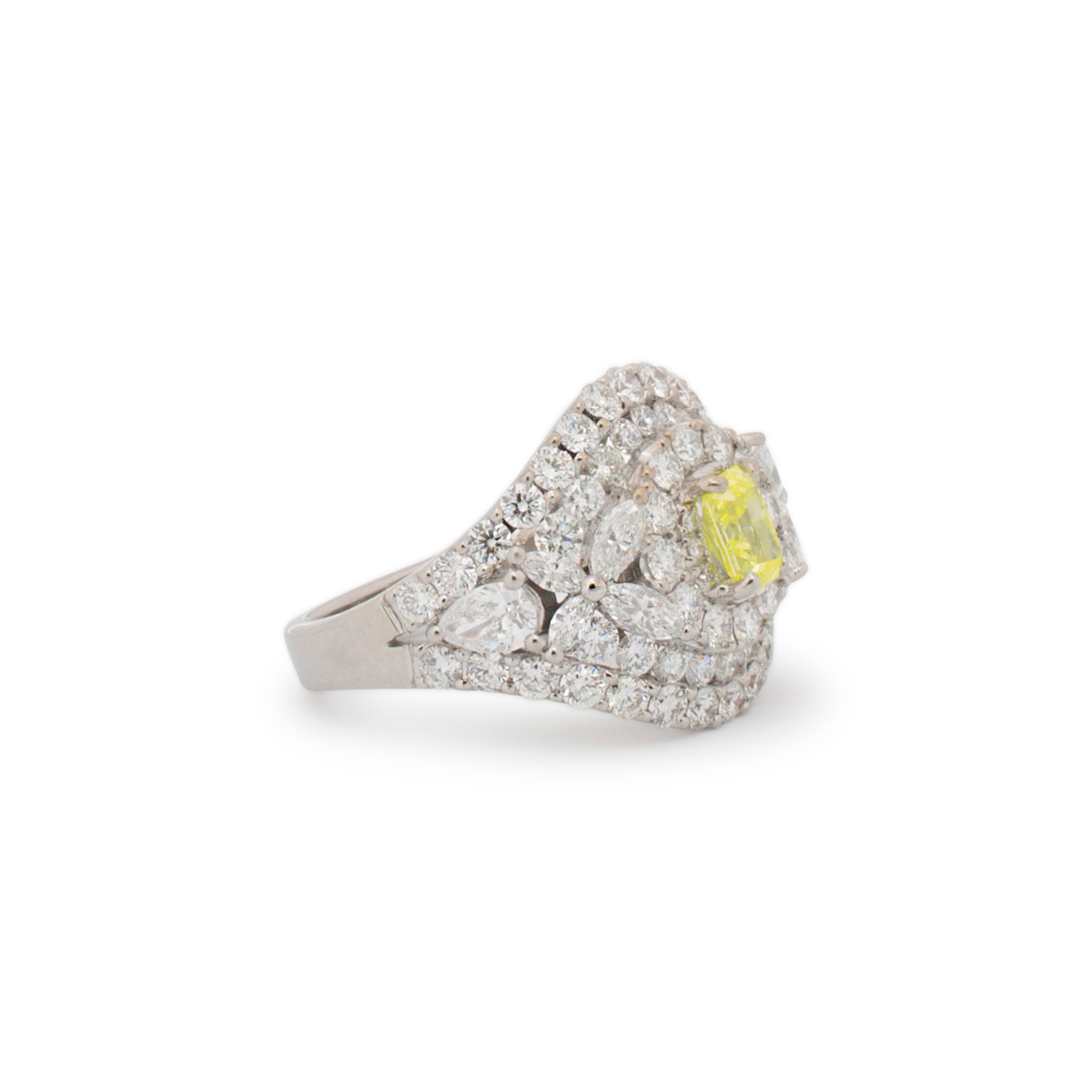 Ladies 18K White Gold GIA Certified Fancy Vivid Green-Yellow Cocktail Ring