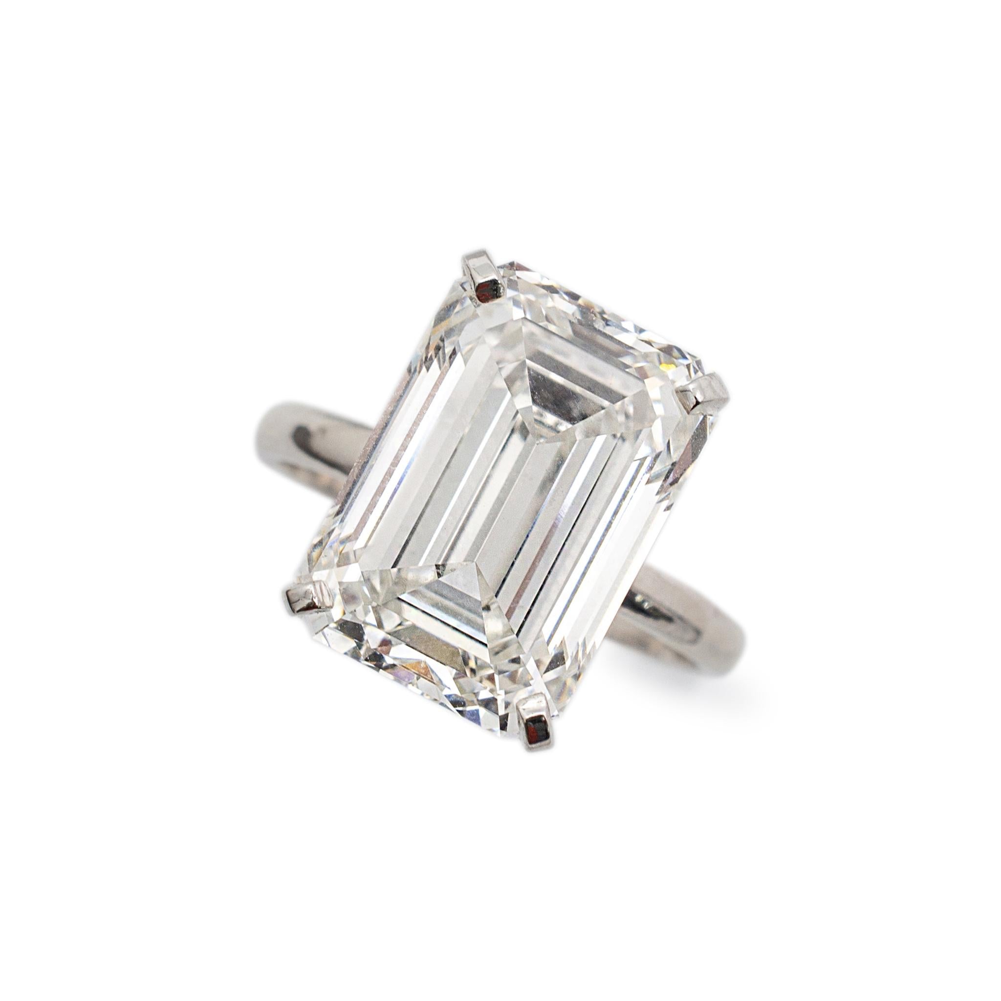 Ladies 14K White Gold Igi 10.18ct Emerald Cut Diamond Solitaire Engagement Ring
