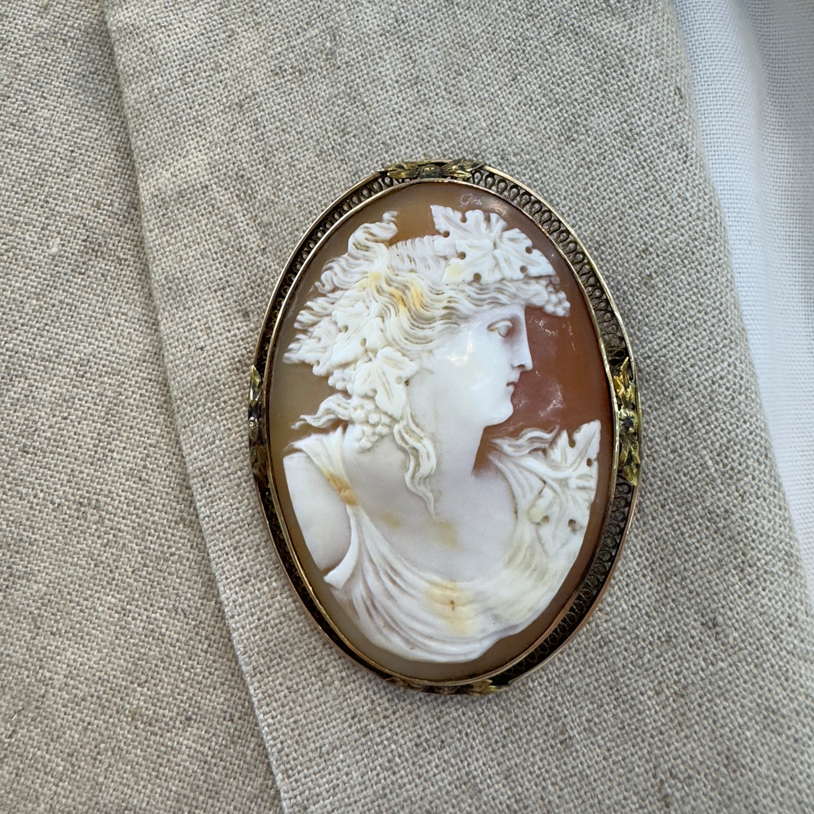 Victorian Handmade 14K Yellow Gold Large Oval Woman Portrait Cameo Brooch