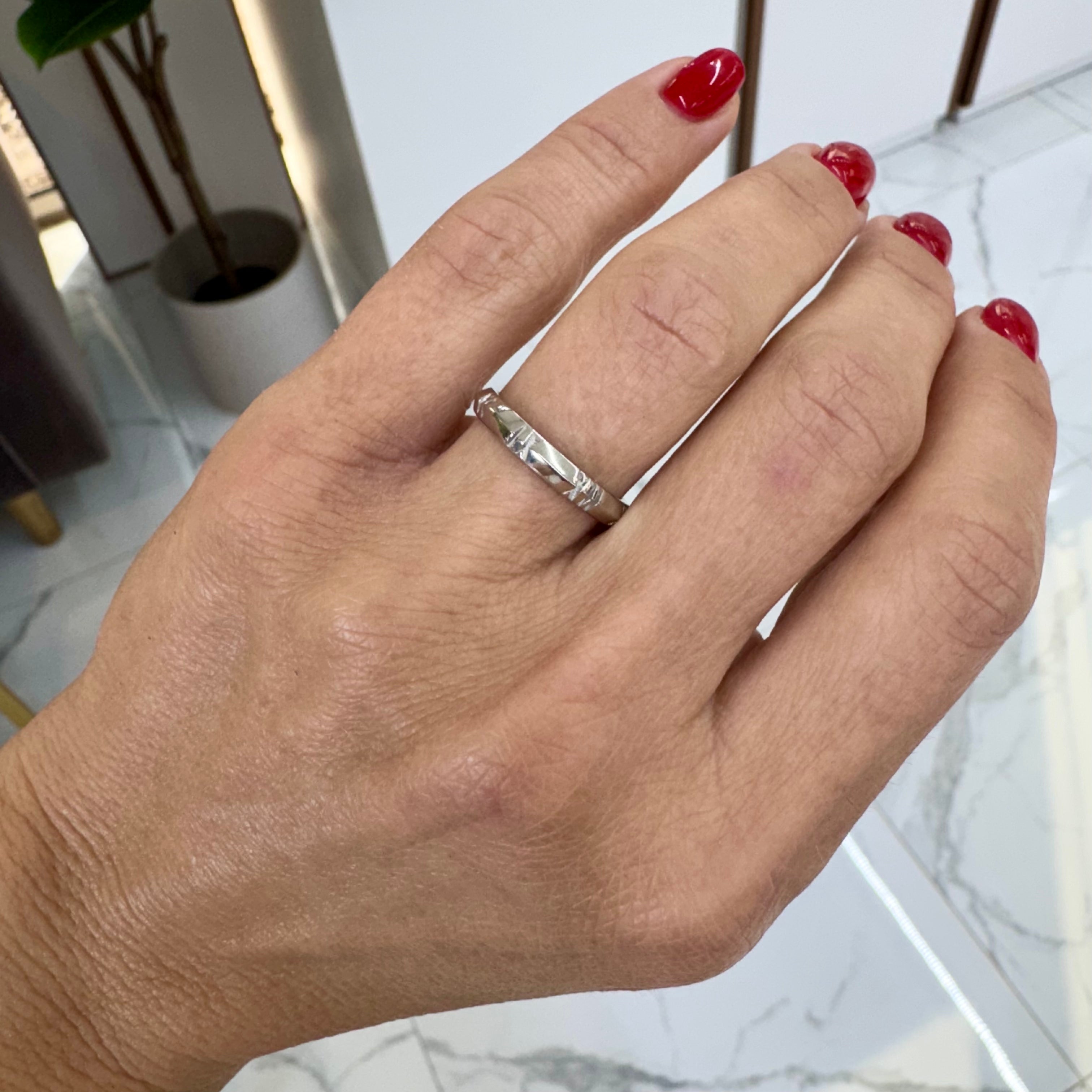 Tiffany & Co. Ladies 18K White Gold Atlas X Closed Narrow Band Ring