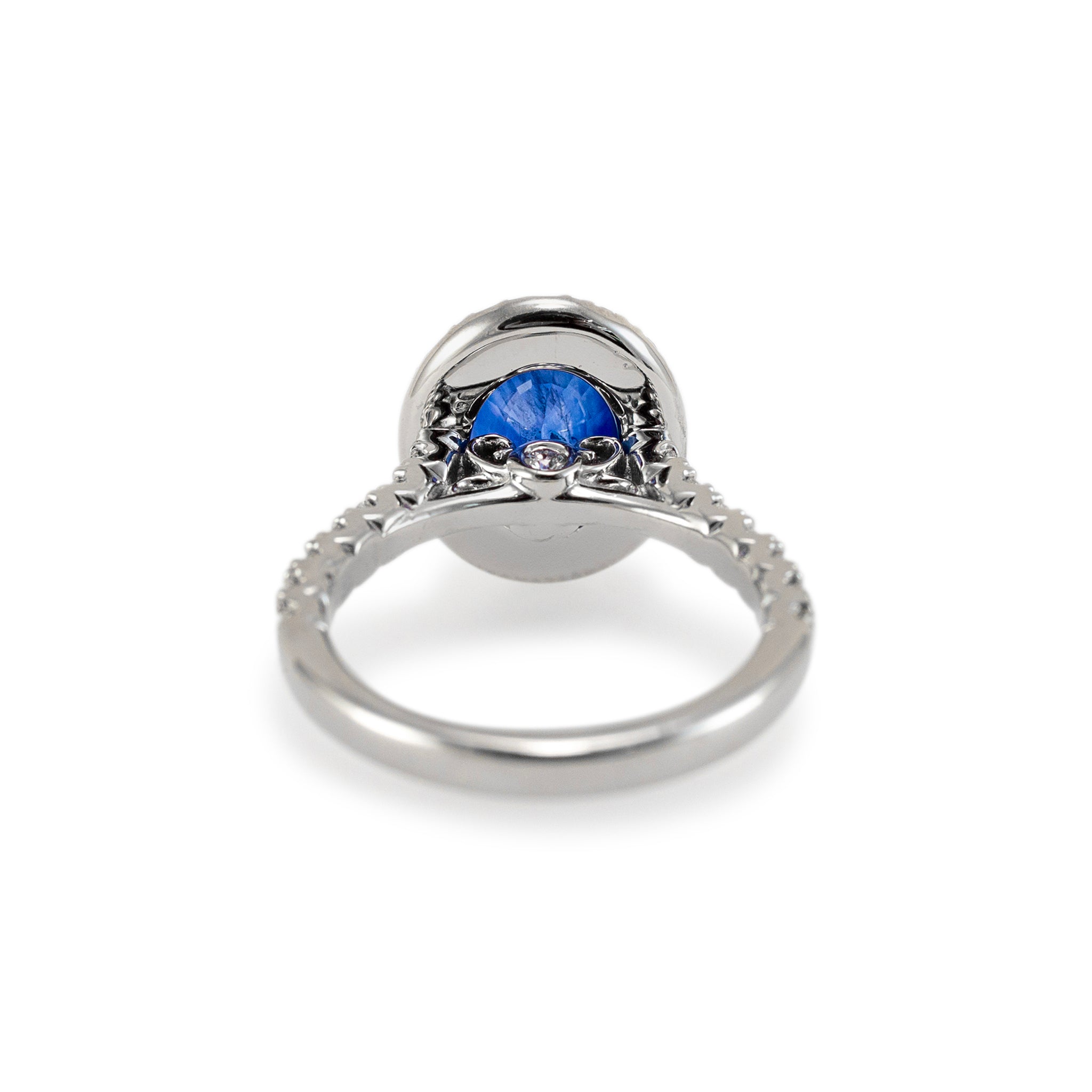 14K White Gold AGL Ceylon 3.54ct Oval Sapphire Halo Diamond Cocktail Ring
