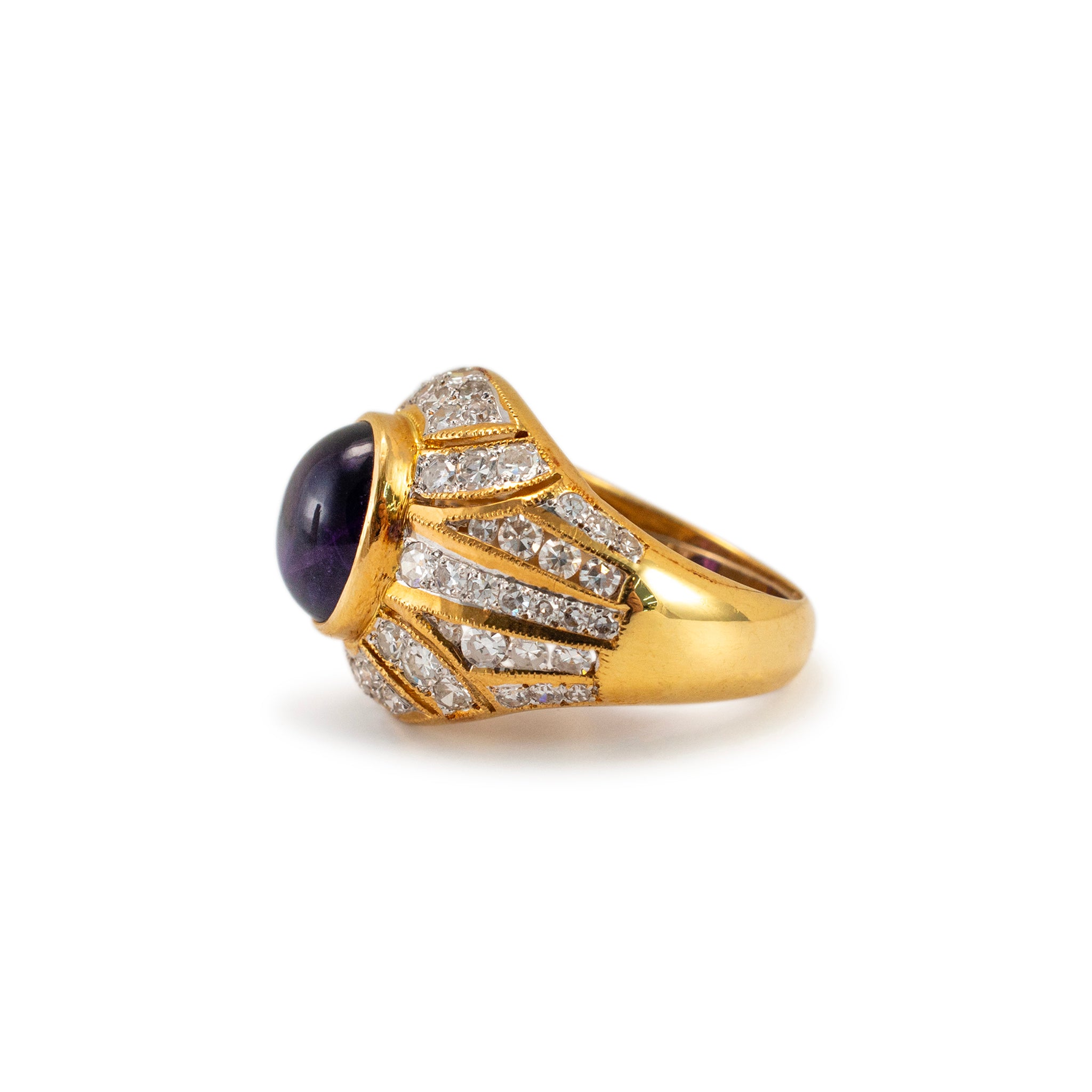 Vintage 18K Yellow Gold Oval Amethyst Accented Diamond Cocktail Ring