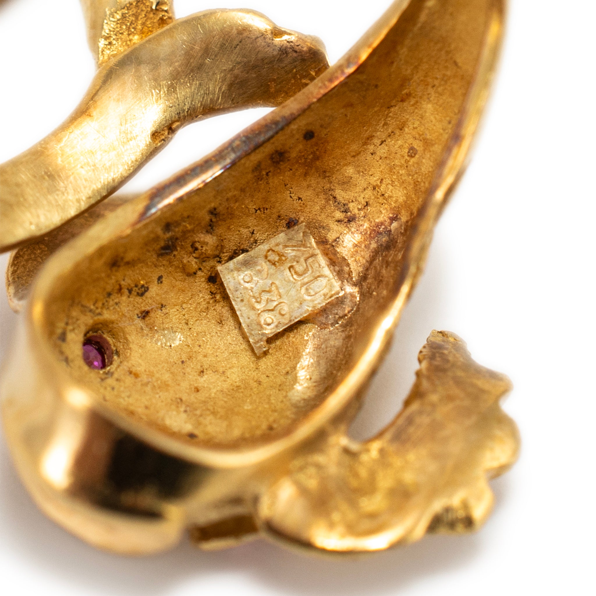 Vintage 18K Yellow Gold Ruby Koi Fish Cocktail Ring