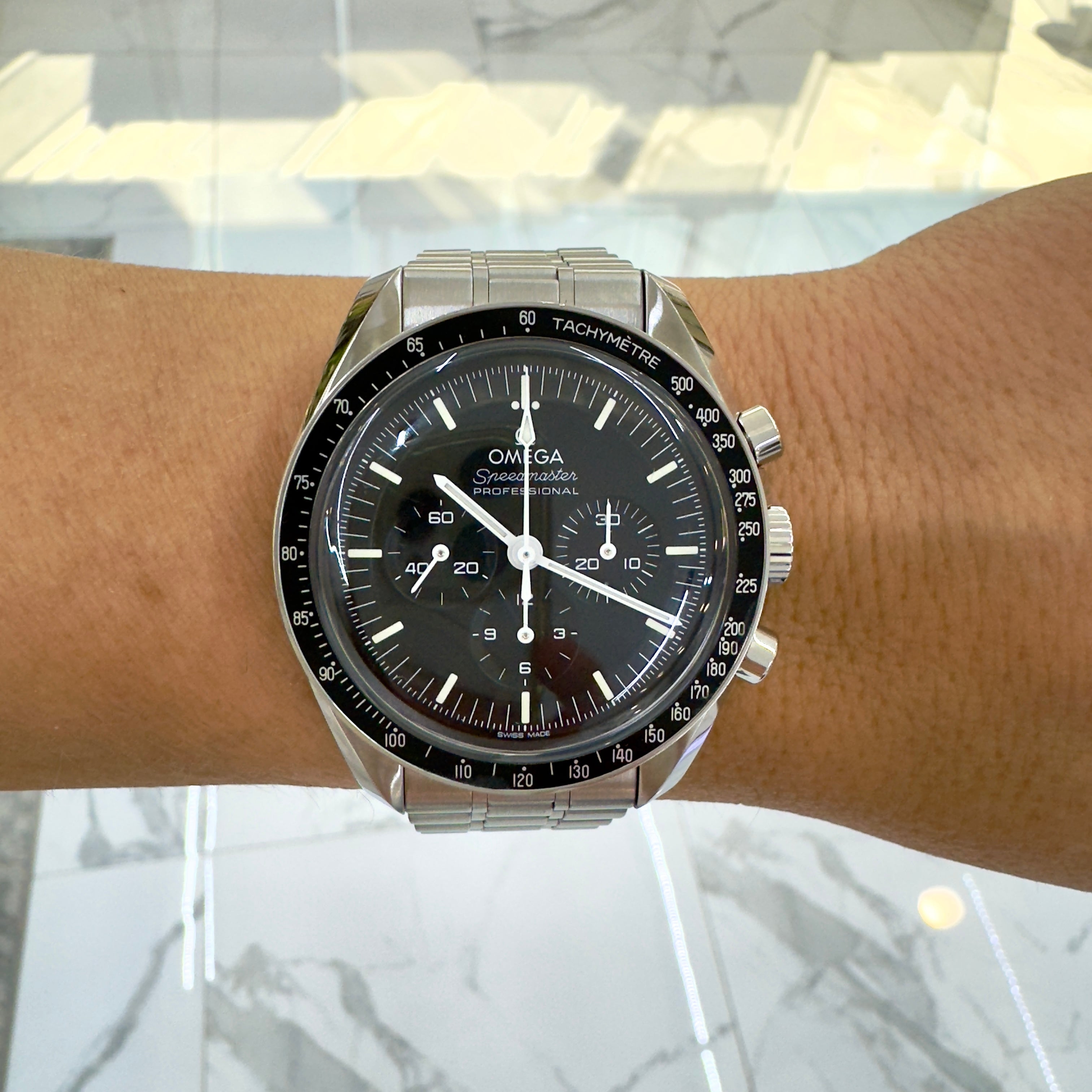 2024 Omega Speedmaster Professional Moonwatch 42MM 31030425001001 Steel Watch