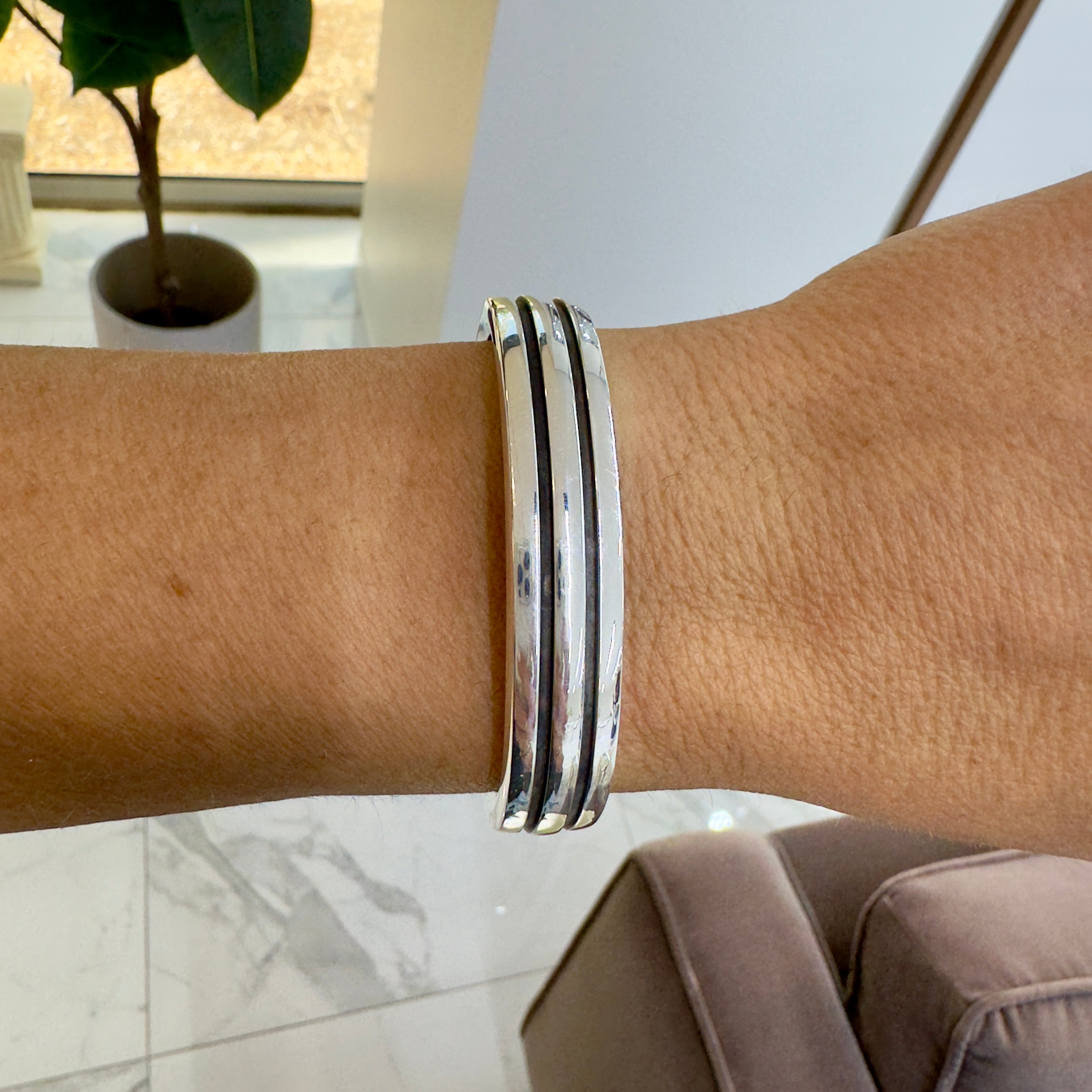 1995 Retired Tiffany & Co. Atlas Groove 925 Sterling Silver Cuff Bracelet