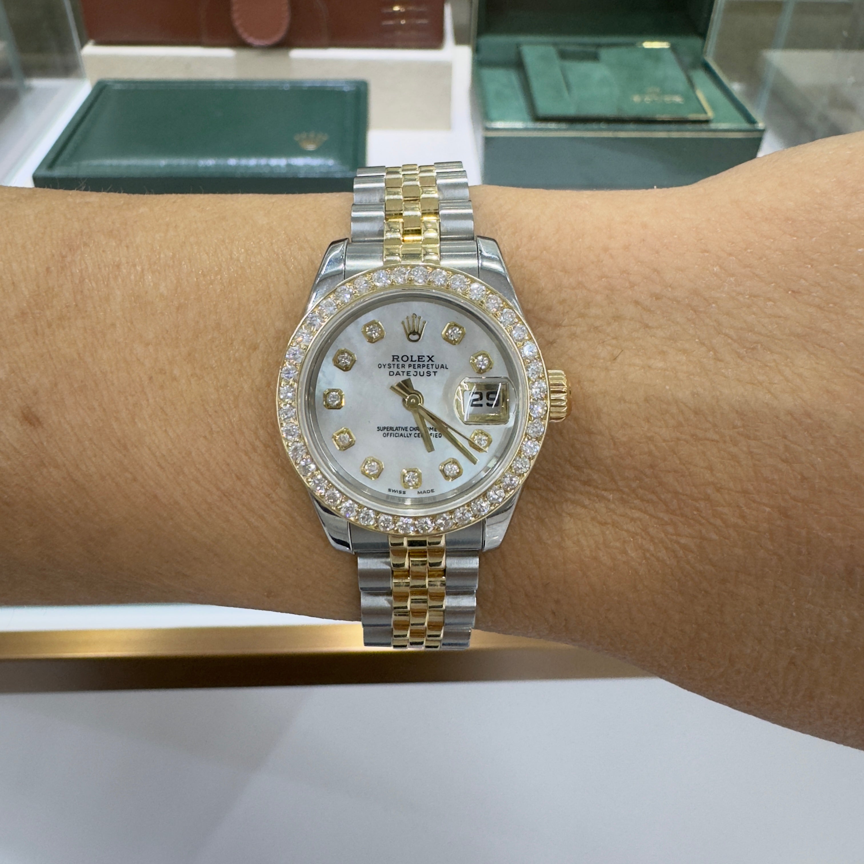 Rolex Lady Datejust 26MM 179173 Mop Diamond Bezel Jubilee Gold Steel Watch