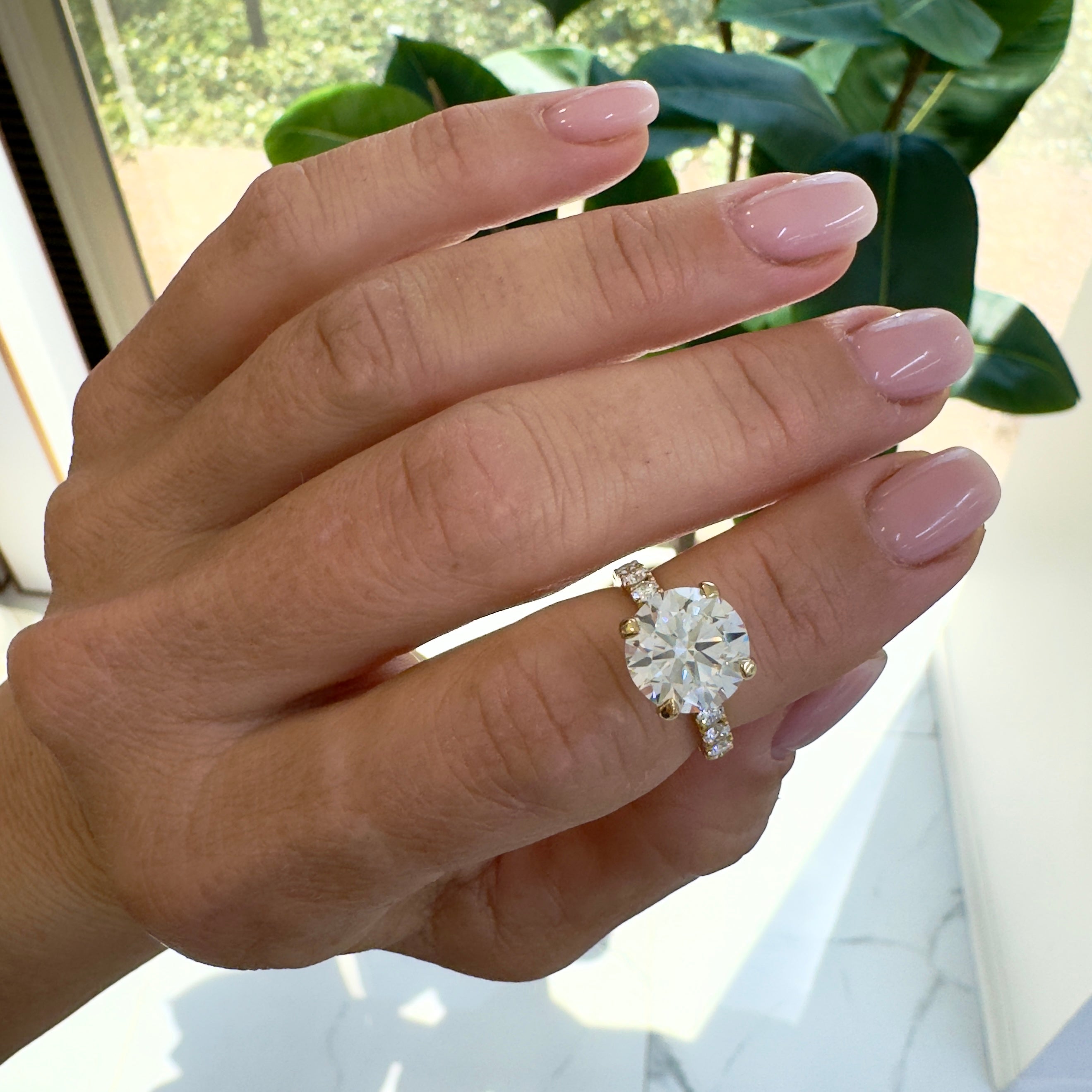 10K Yellow Gold Lab Grown IGI 4.04CT Round G VS1 Diamond Engagement Ring
