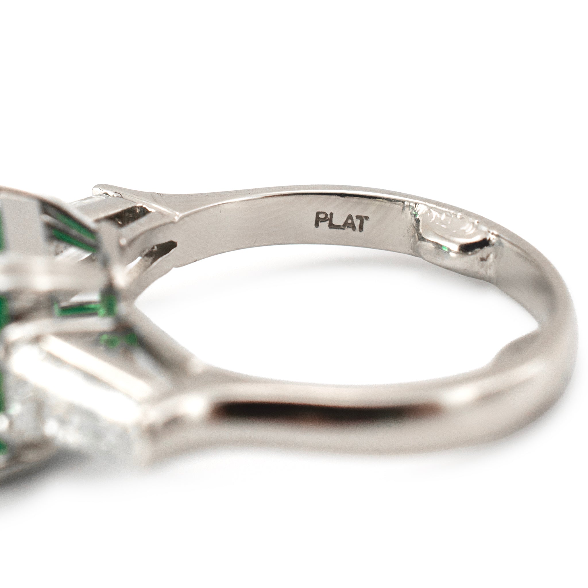 Vintage Platinum 4.35ctw Gia Green Emerald Diamond Three Stone Cocktail Ring