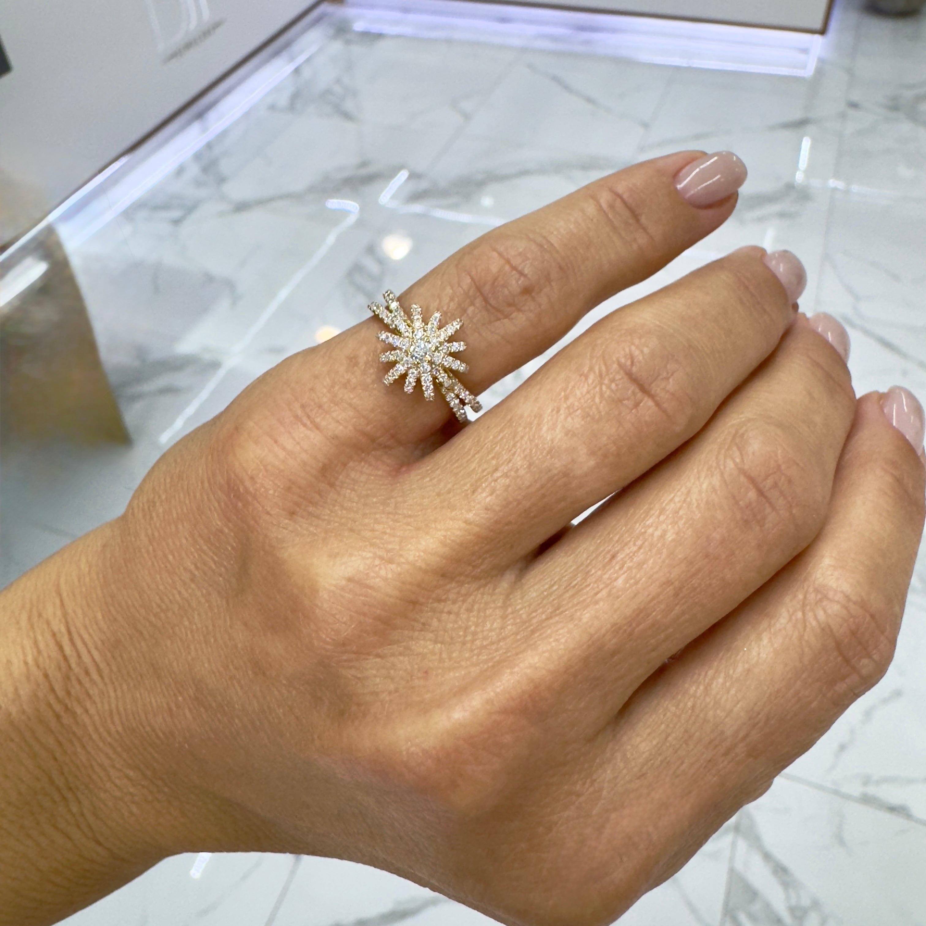 David Yurman 18K Diamond Starburst Ring 20MM Motif Pave Diamond Cocktail Ring