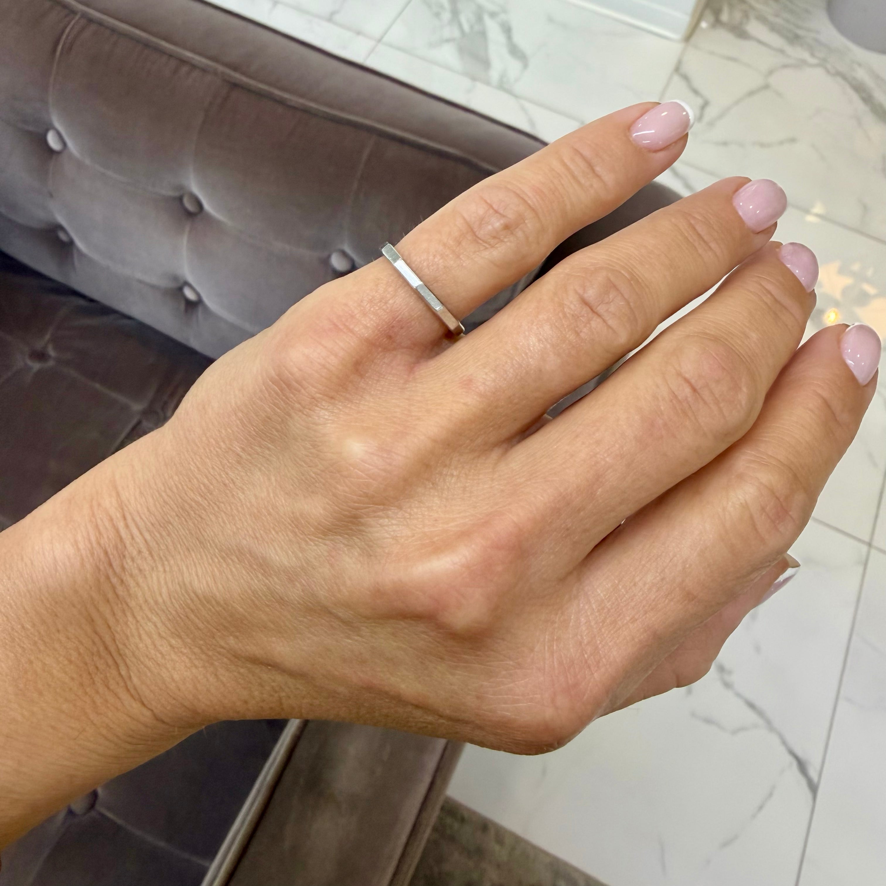 Vintage 1948 Tiffany & Co. 900 Platinum Iridium Faceted Wedding Band Ring