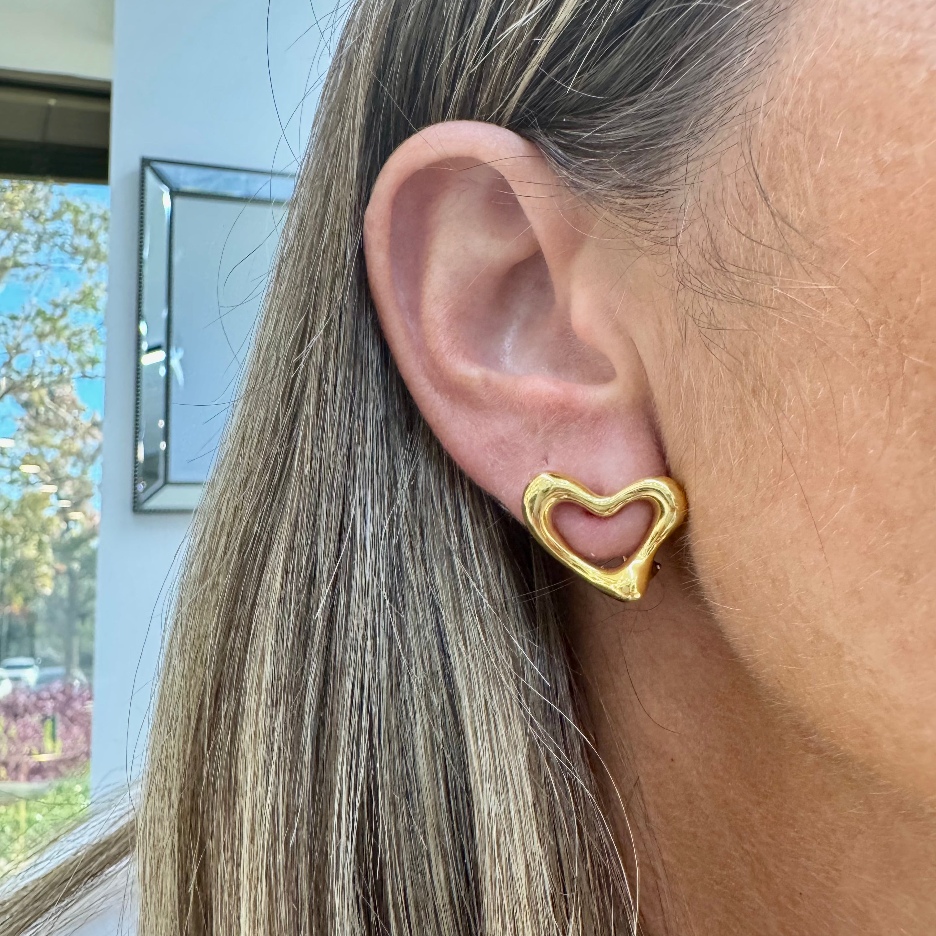 Tiffany & Co. Elsa Peretti 18K Yellow Gold Large Open Heart Clip on Earrings