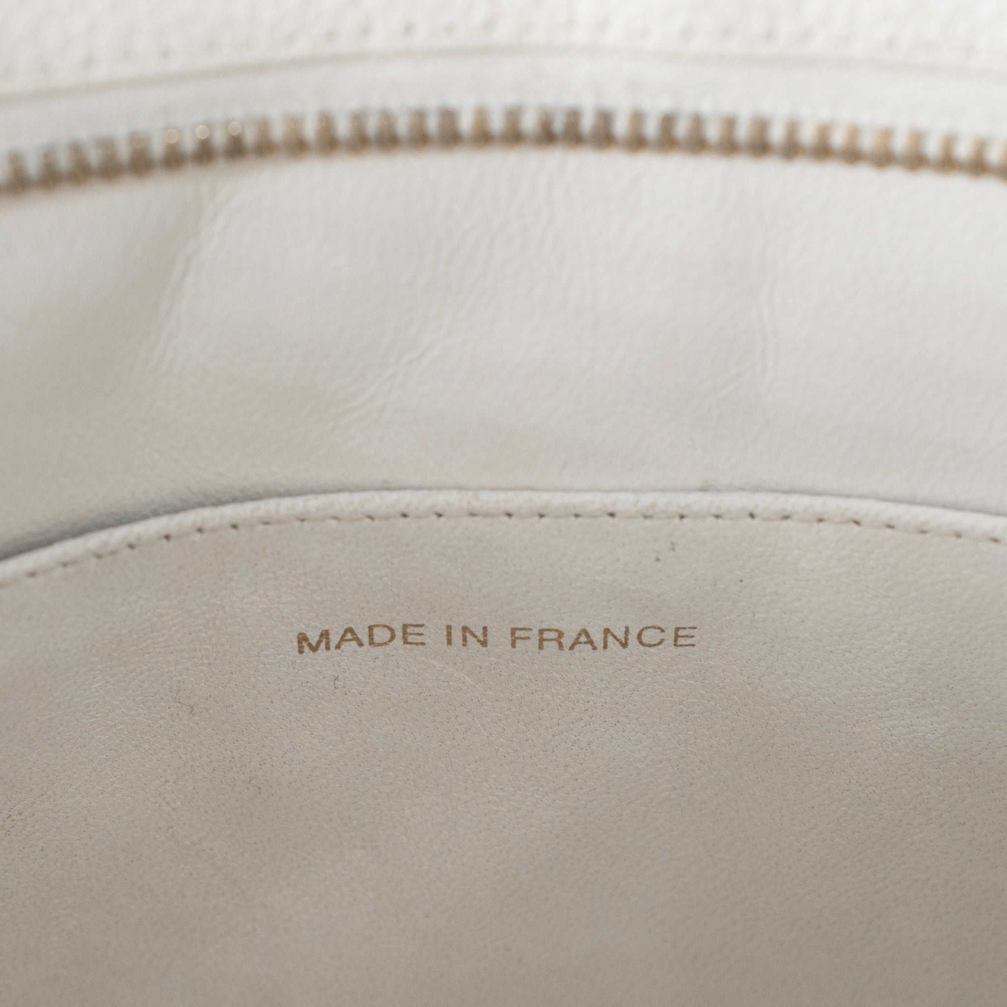 Vintage Chanel White Caviar Quilted Leather Medallion Tote Gold Hardware Handbag