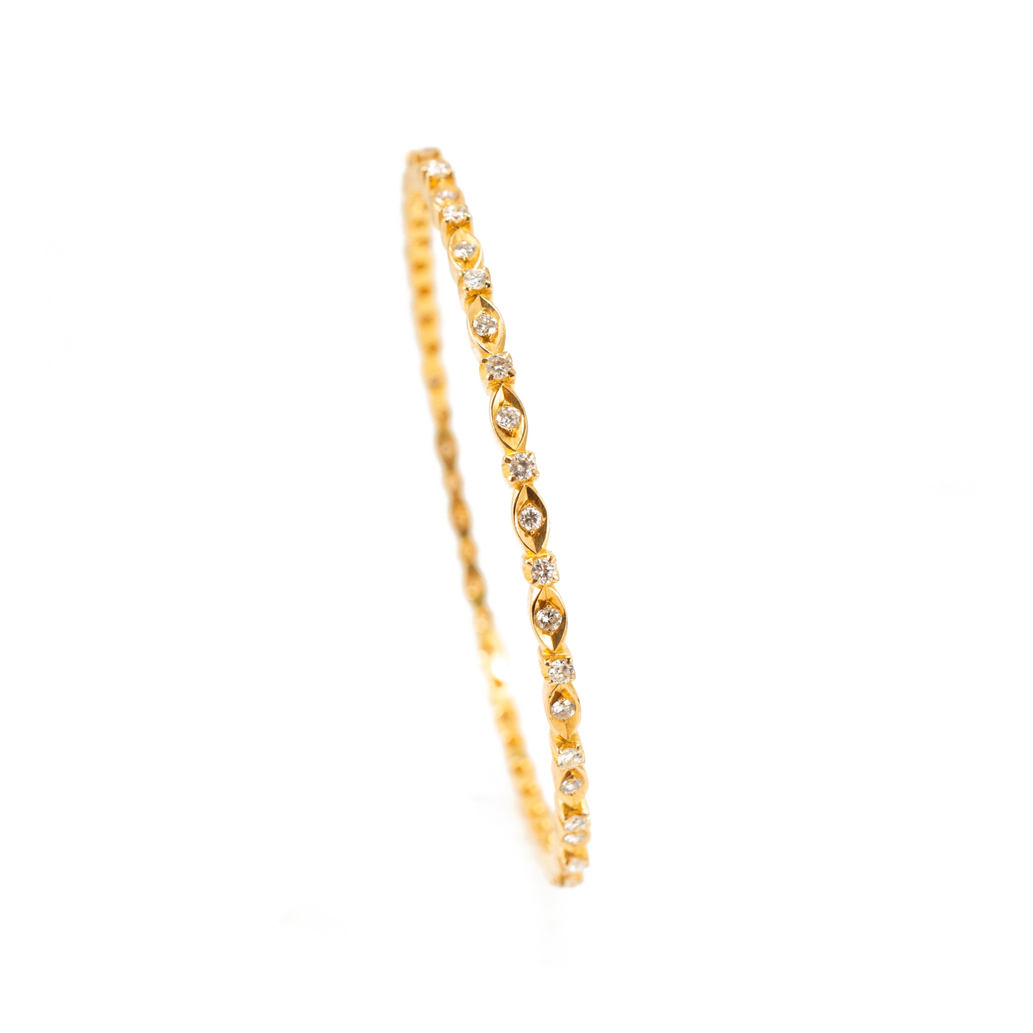18K Yellow Gold Eternity 1.56ct Diamond Stackable Bangle Bracelet