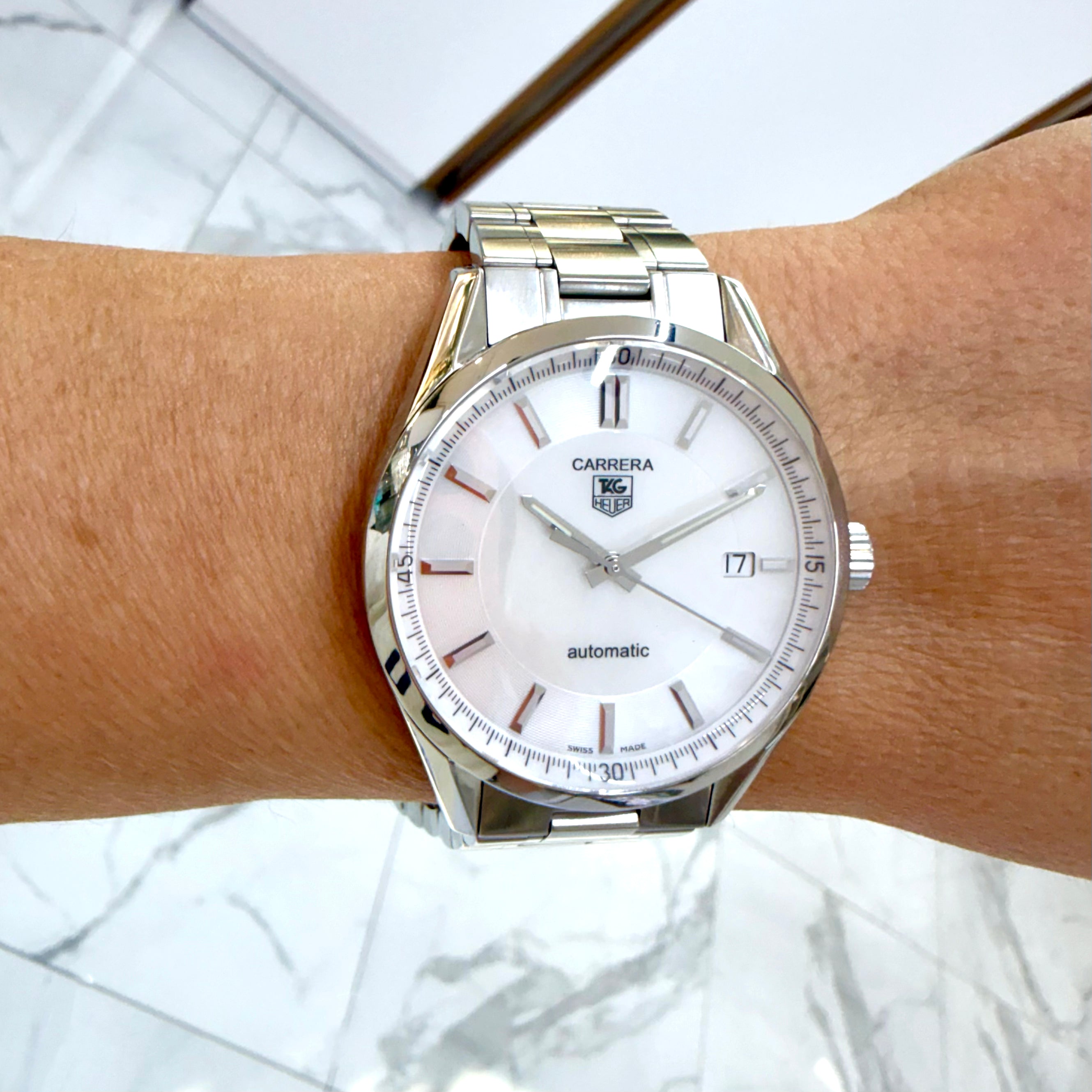 Tag Heuer Carrera Calibre 5 39MM wv211d Mother of Pearl Steel Automatic Watch