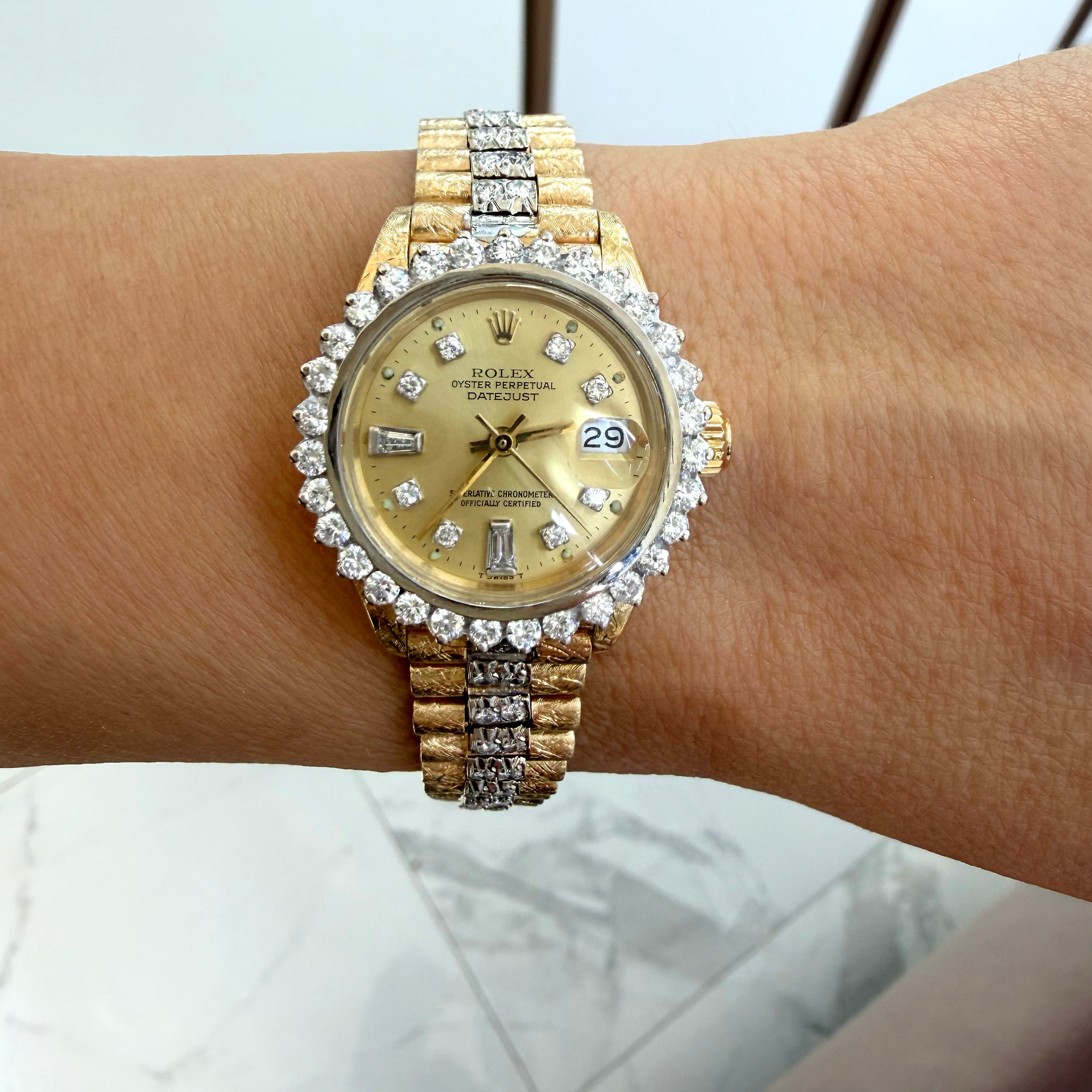 Ladies Rolex Datejust 26MM 6917 Diamond Bezel Dial Bracelet Bark 18K Gold Watch