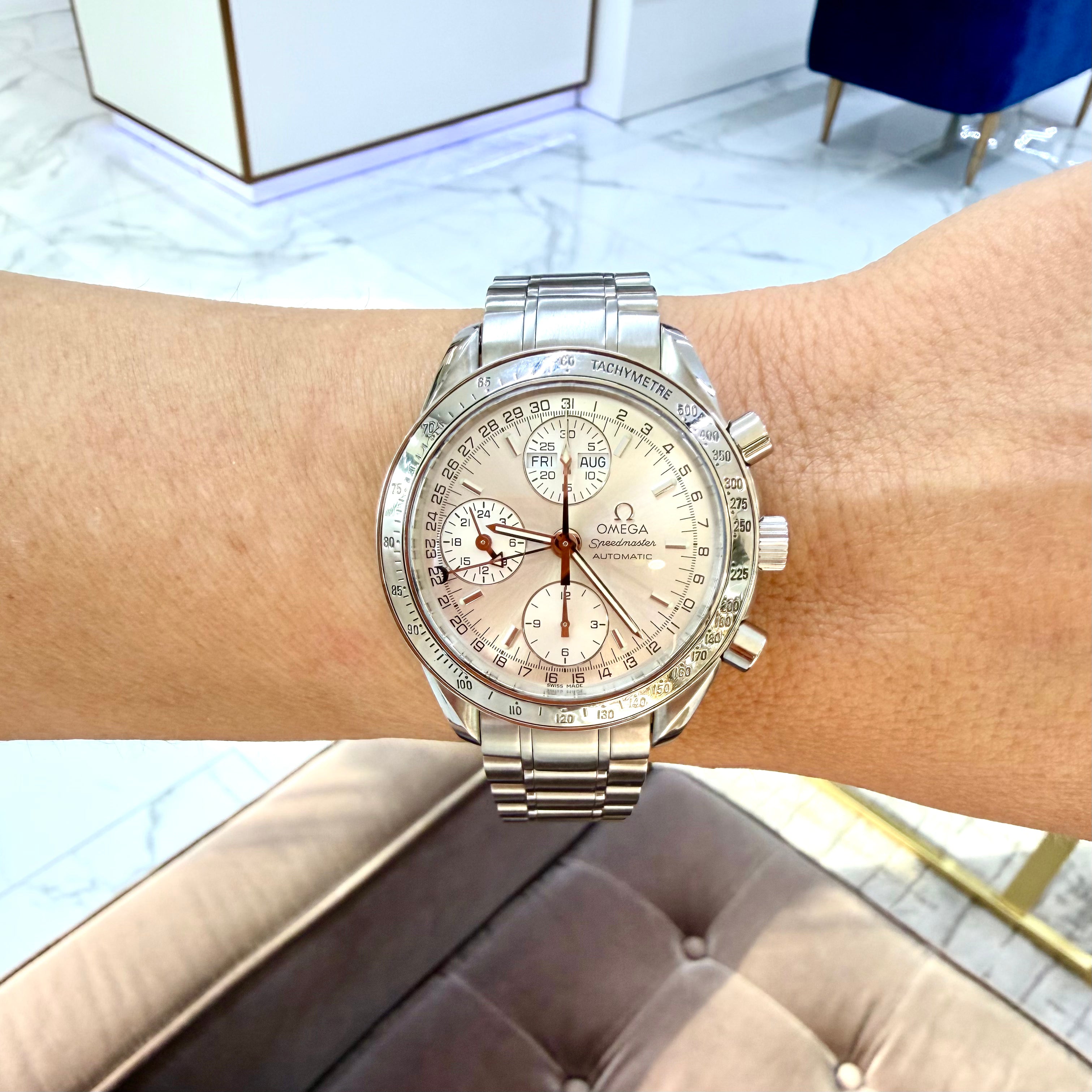 Omega Speedmaster Day Date 39MM 3523.30.00 Silver Calendar Chrono Steel Watch