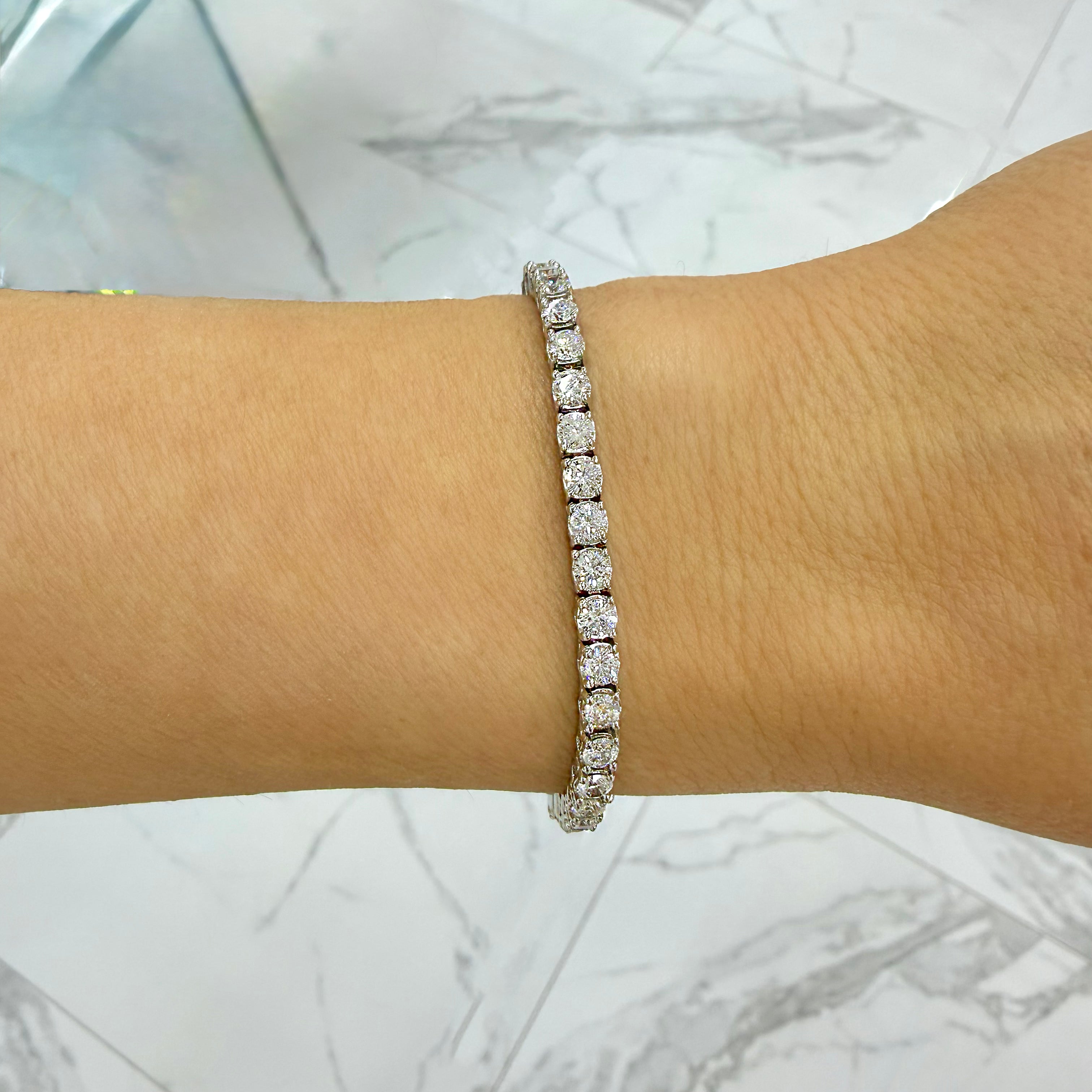 14K White Gold 4-Prong 6.82ct Round Diamond Tennis Bracelet