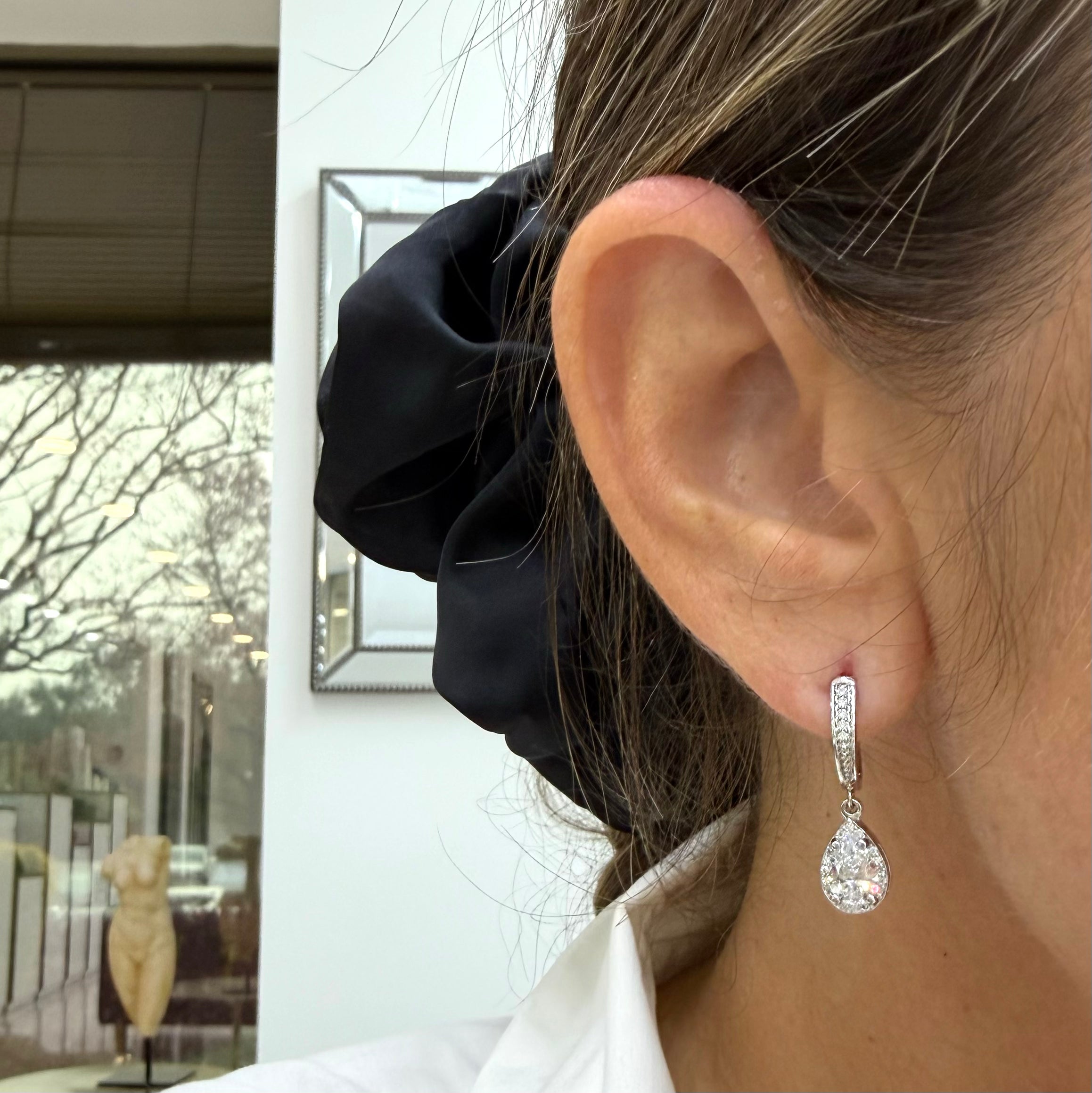 14K White Gold 1.64ctw Gia Pear Shape Halo Diamond Drop Dangle Earrings