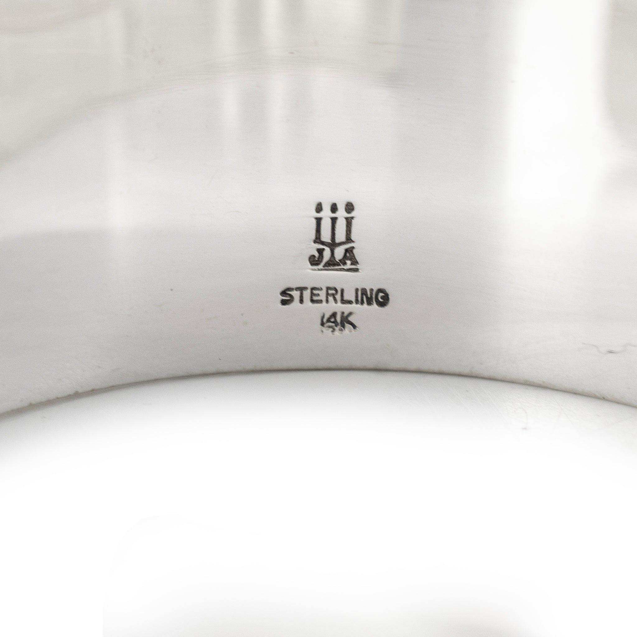 James Avery 14K Yellow Gold 925 Silver Sleek Central Gold Cuff Bangle Bracelet