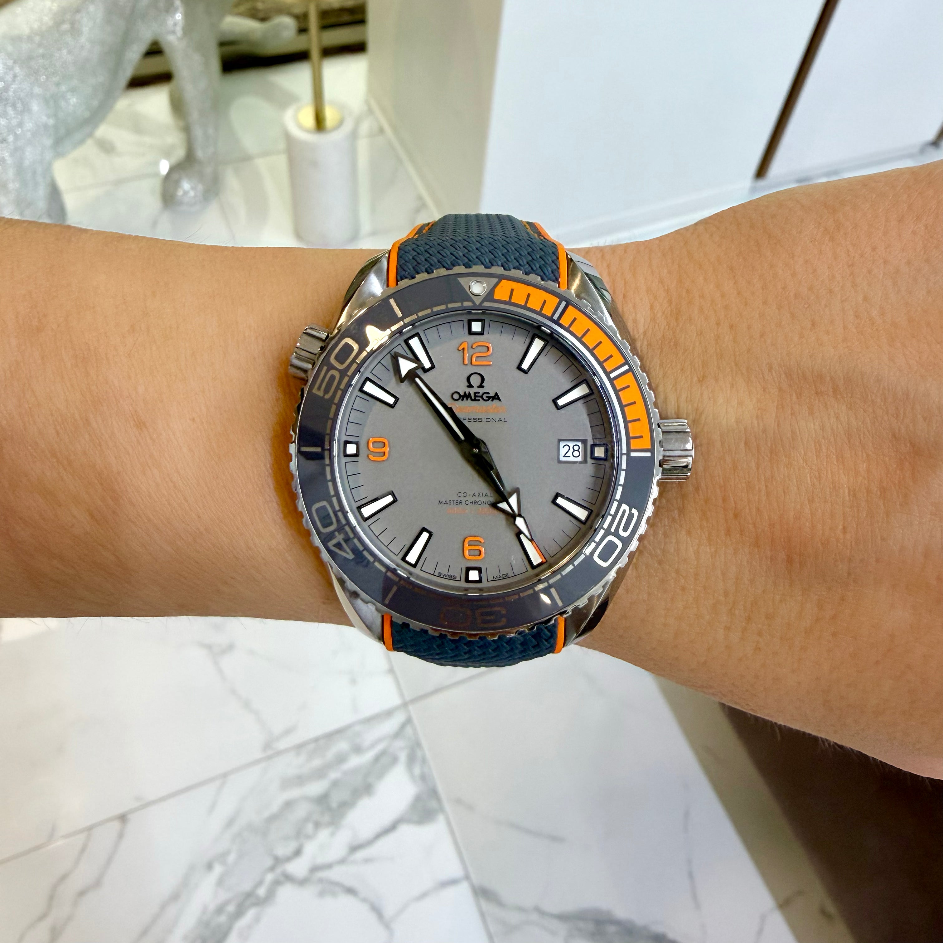 Omega Seamaster Planet Ocean 44MM 215.90.44.21.99.001GRAY Orange Titan
