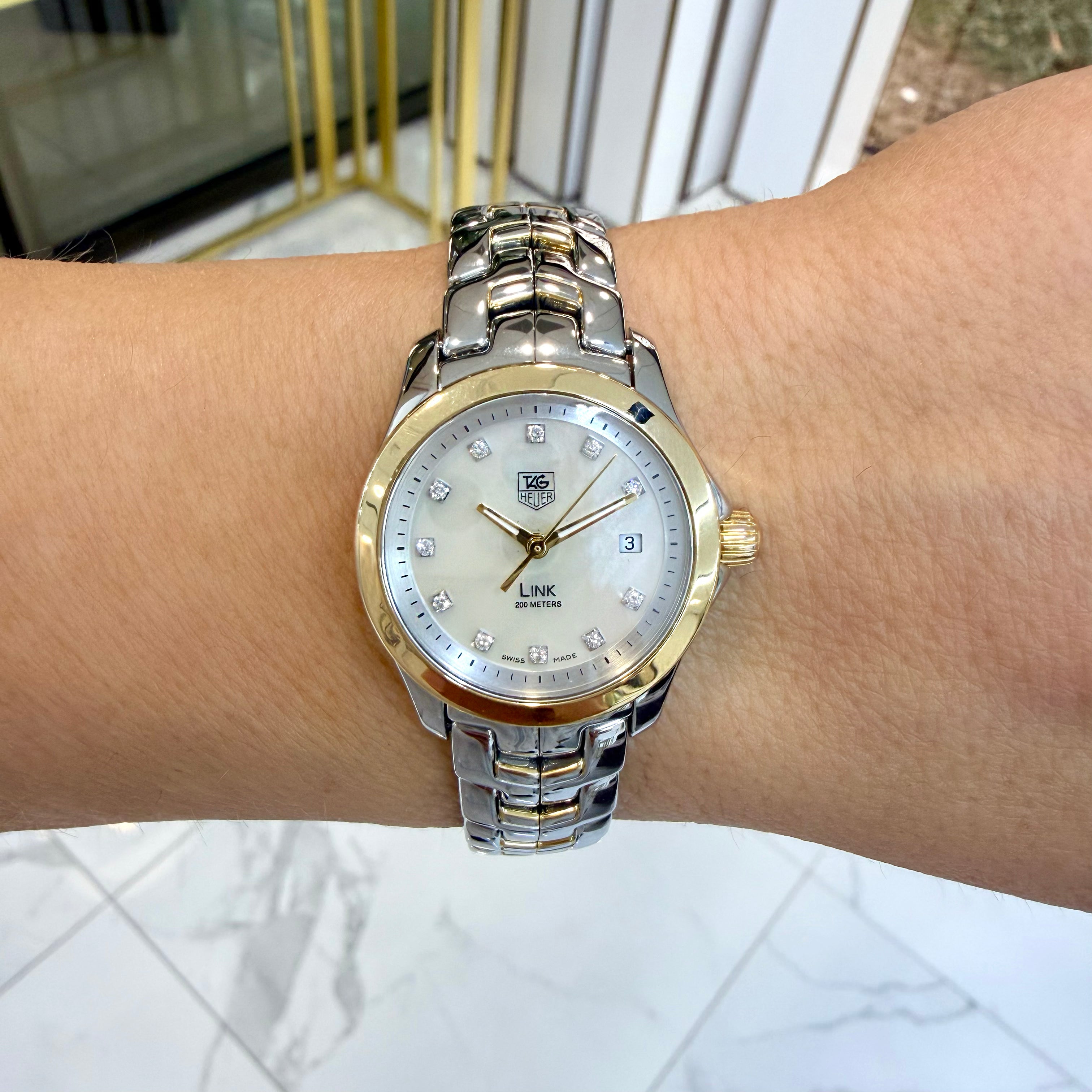 Ladies Tag Heuer Link Lady 27MM WJF1353 Mop Diamond Dial Gold Steel Qu