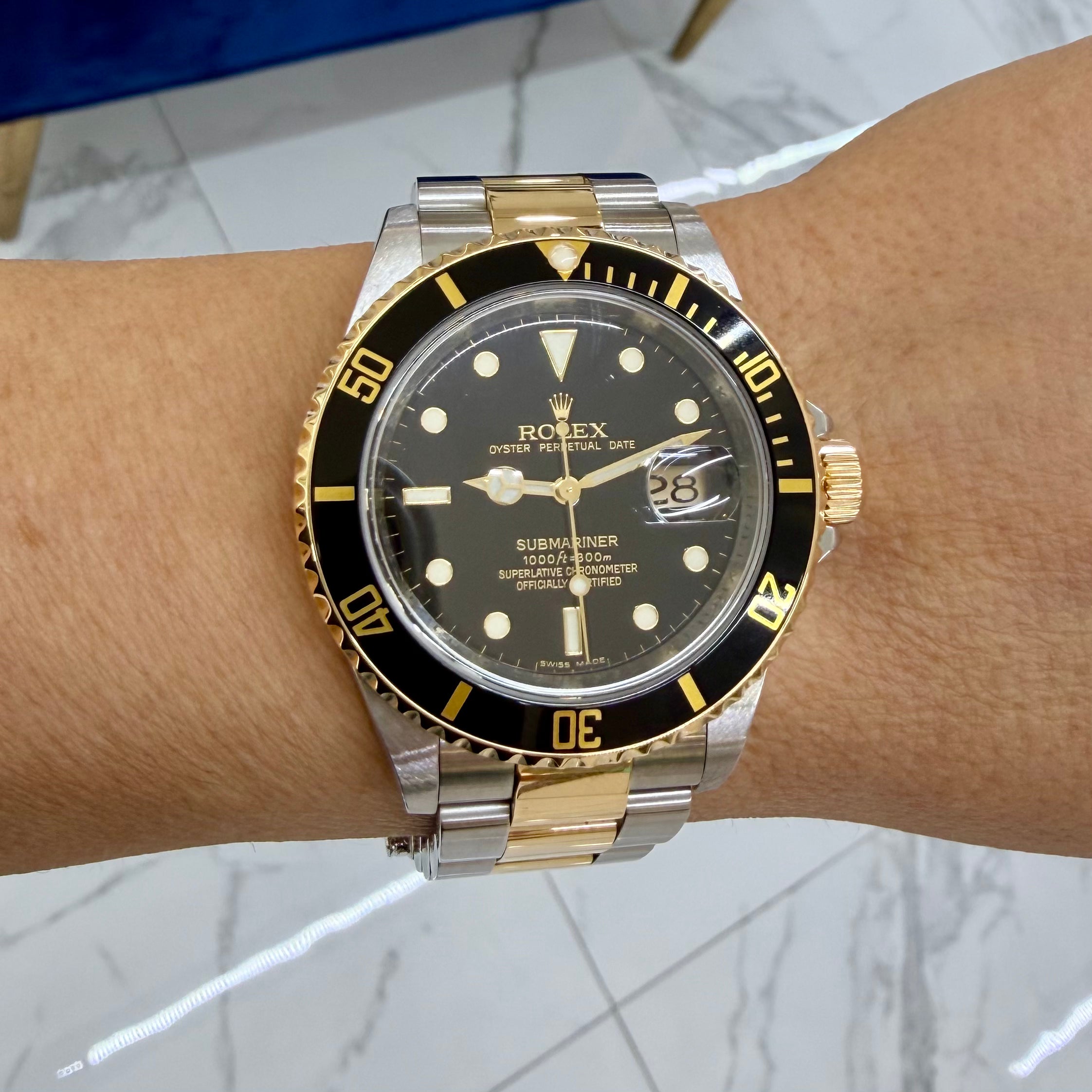 2002 Rolex Submariner Date 40MM 16613LN Black Dial Oyster Gold Steel Watch
