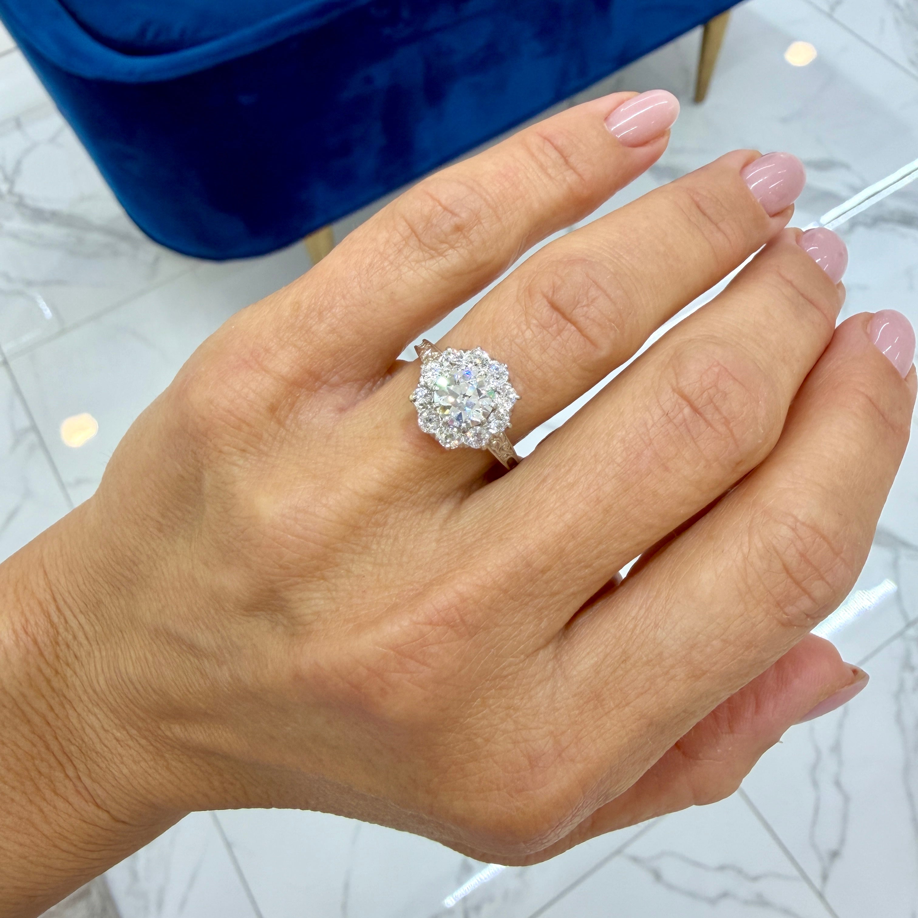 Antuiqe Platinum 1.75ctw Old European Cut Diamond Halo Filigree Engagement Ring