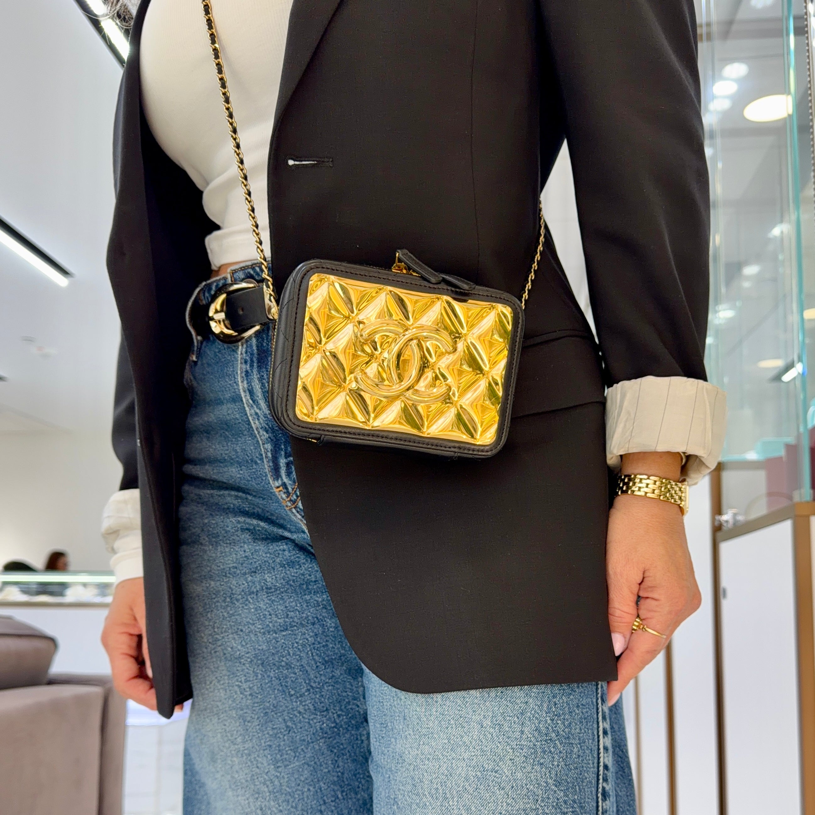 Chanel CC Metal Plate Vanity Case Lambskin Gold-Tone Hardware Shoulder Bag