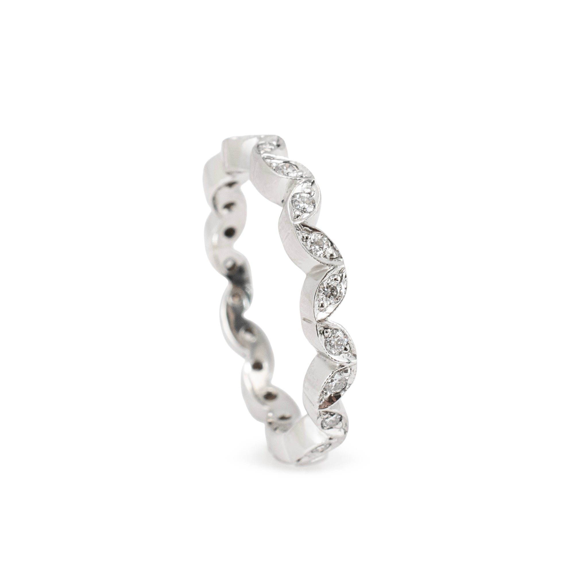 18K White Gold 0.22ct Round Brilliant Diamond Marquise Motif Eternity Band