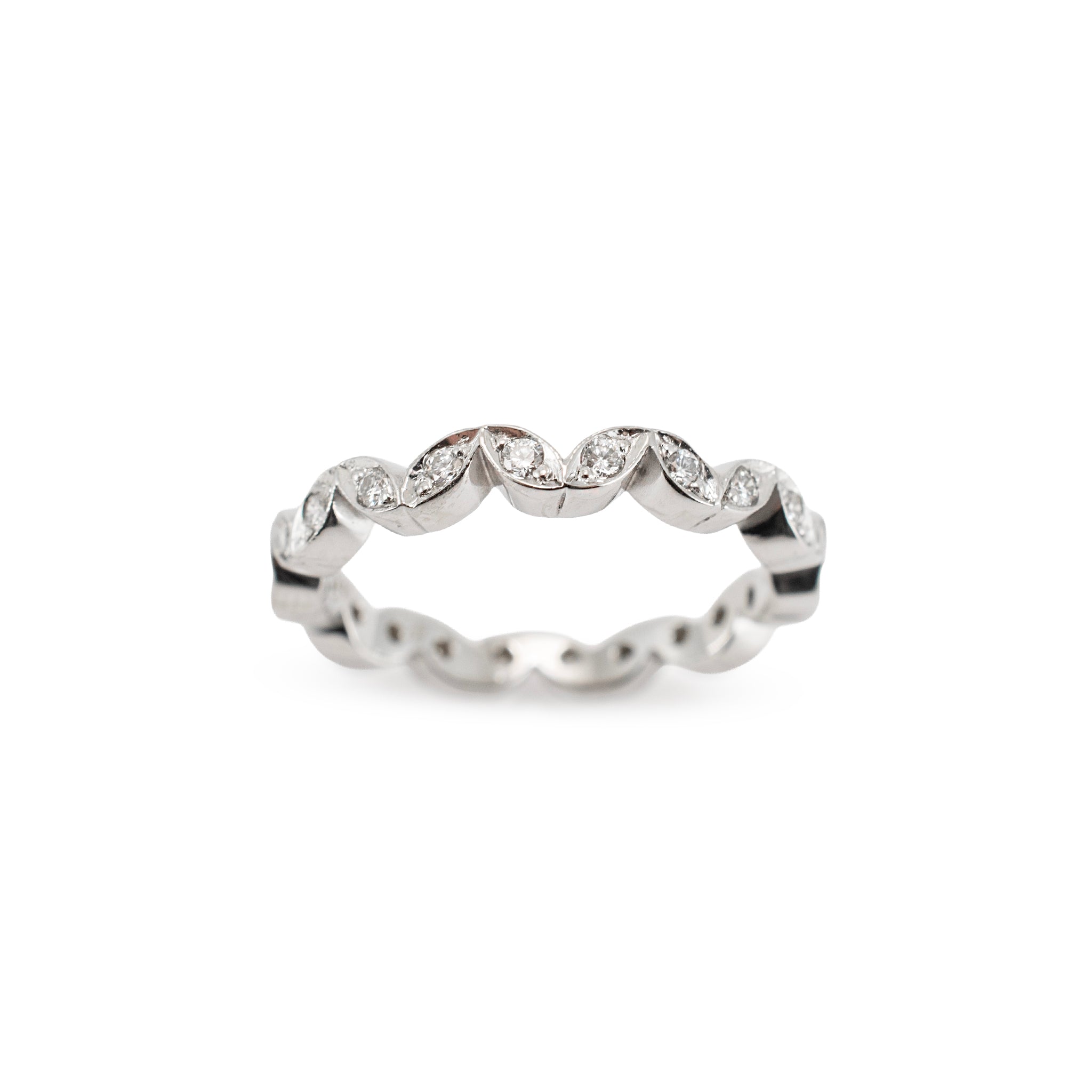 18K White Gold 0.22ct Round Brilliant Diamond Marquise Motif Eternity Band