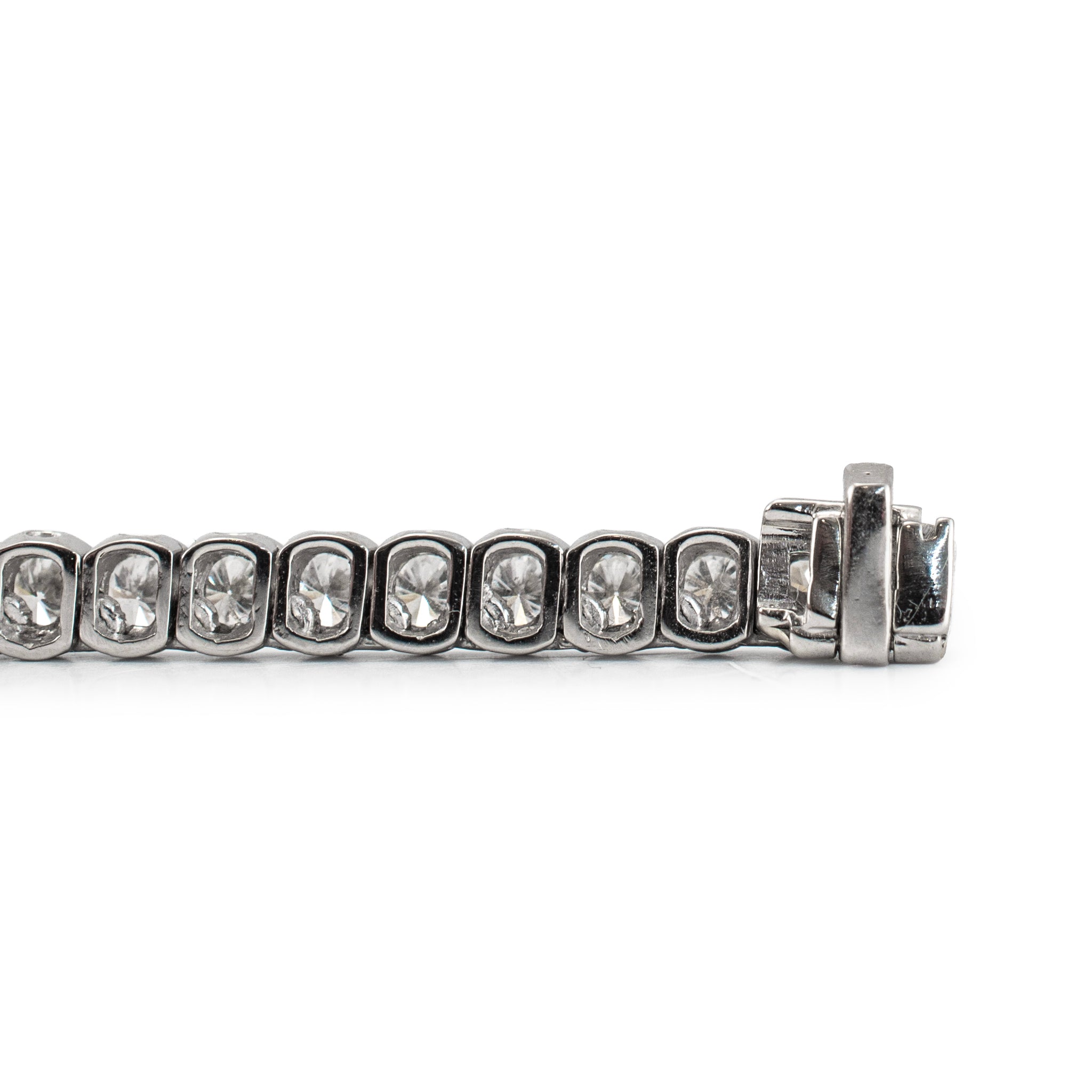 Platinum 17.54ctw Round Diamond Riviera Bezel Graduated Tennis Necklace