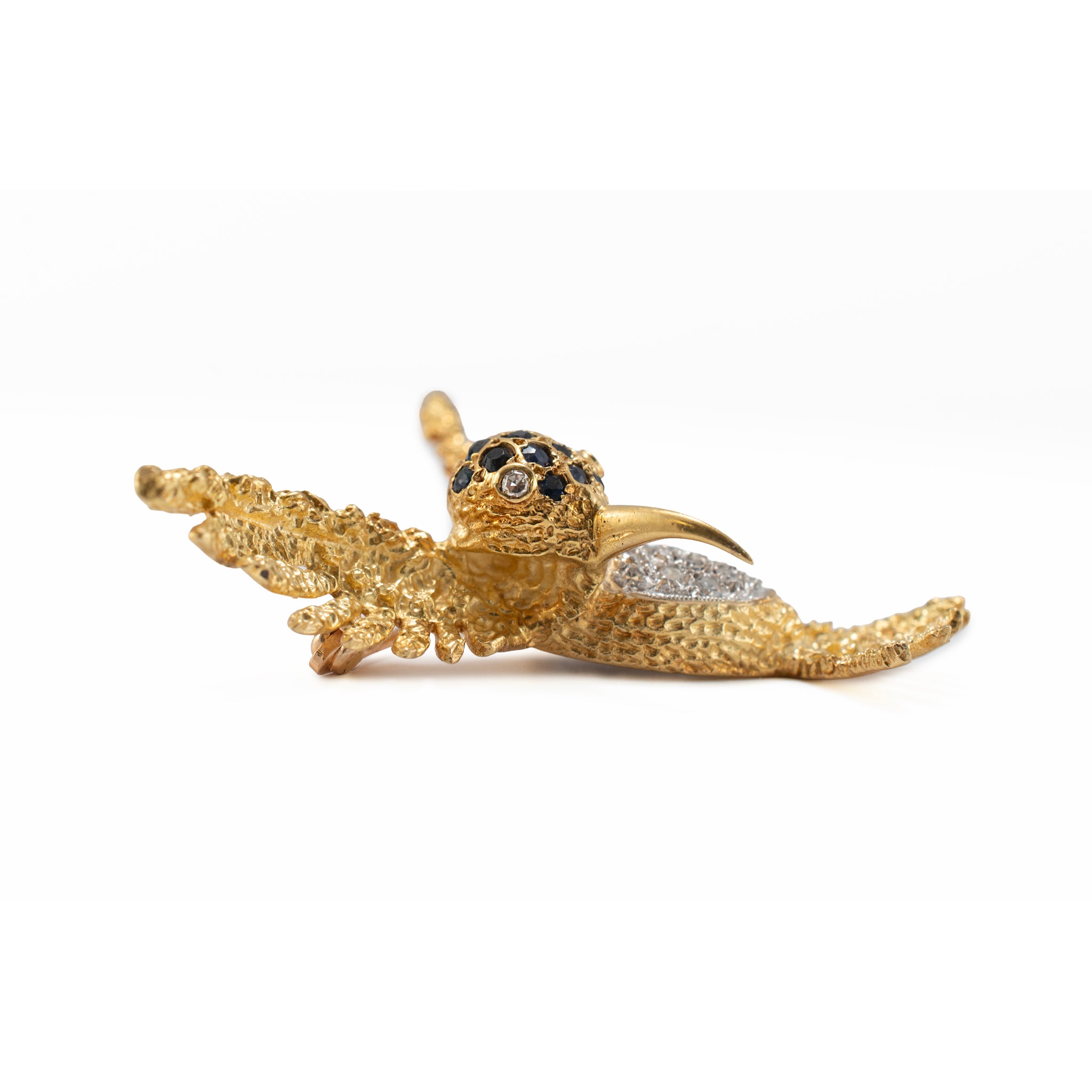 Vintage 18K Yellow Gold Sapphire Diamond Textured Wings Hummingbird PIN Brooch