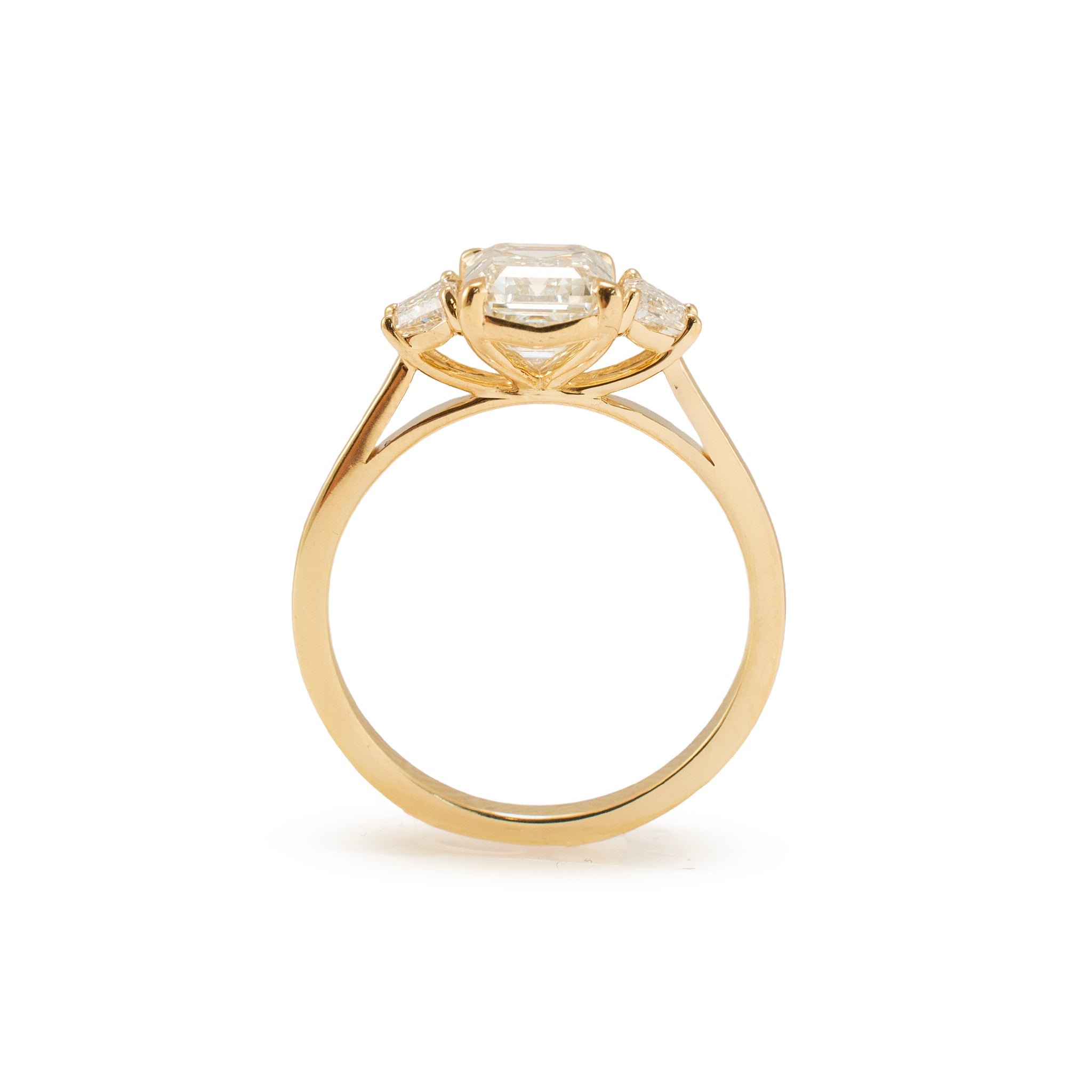 14K Yellow Gold Igi 3.03ctw Emerald Trapezoid Lab Grown Diamond Engagement Ring