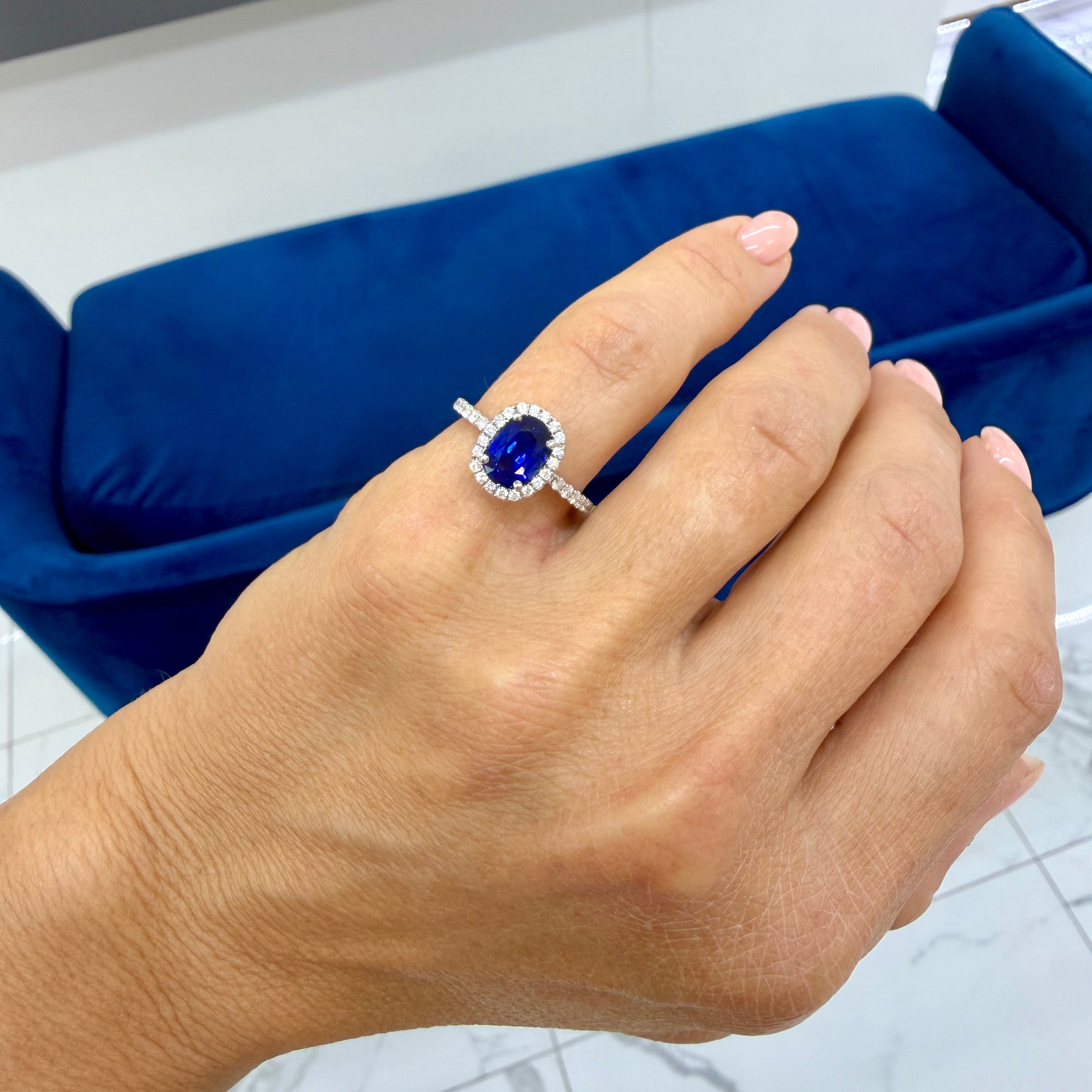 Ladies 18K White Gold 2.16ctw Gia Sri Lanka Sapphire Halo Diamond Cocktail Ring