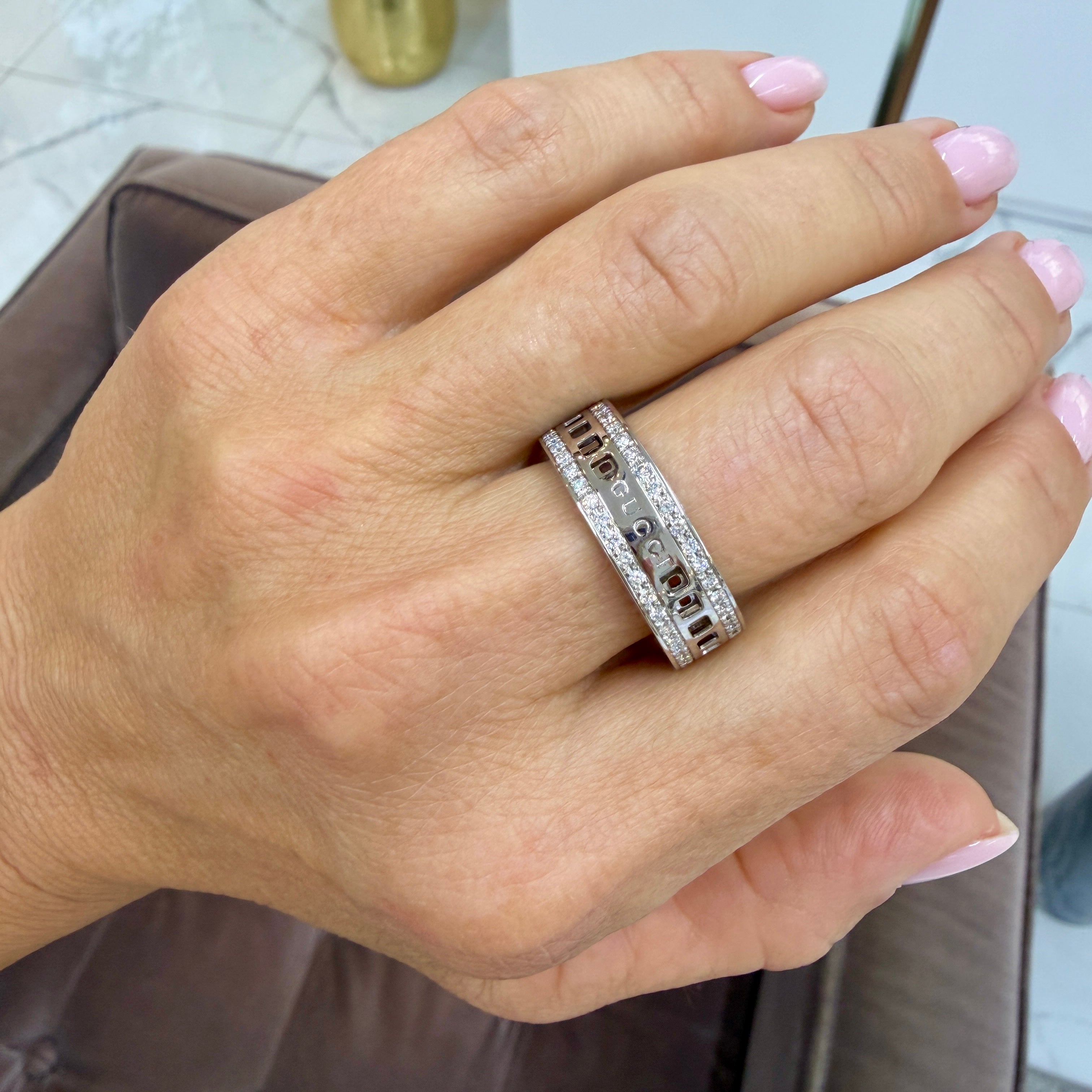 Men’s Retired Gucci 18K White Gold 0.99ctw Diamond Eternity Spinning Band Ring