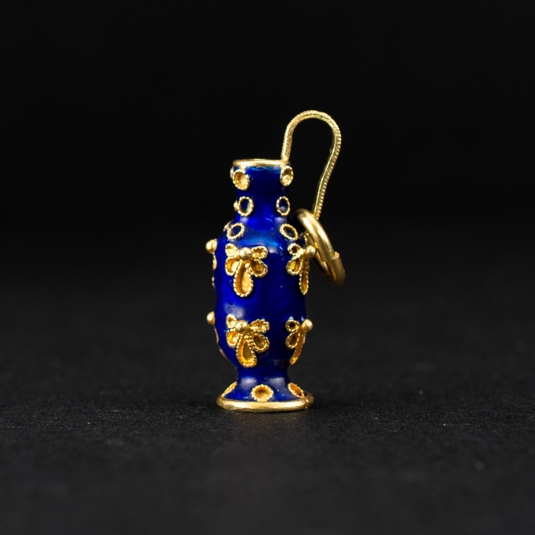 Pendant 18K Yellow Gold Vintage 454717 available at DJP Jewelers & Luxury Buyers