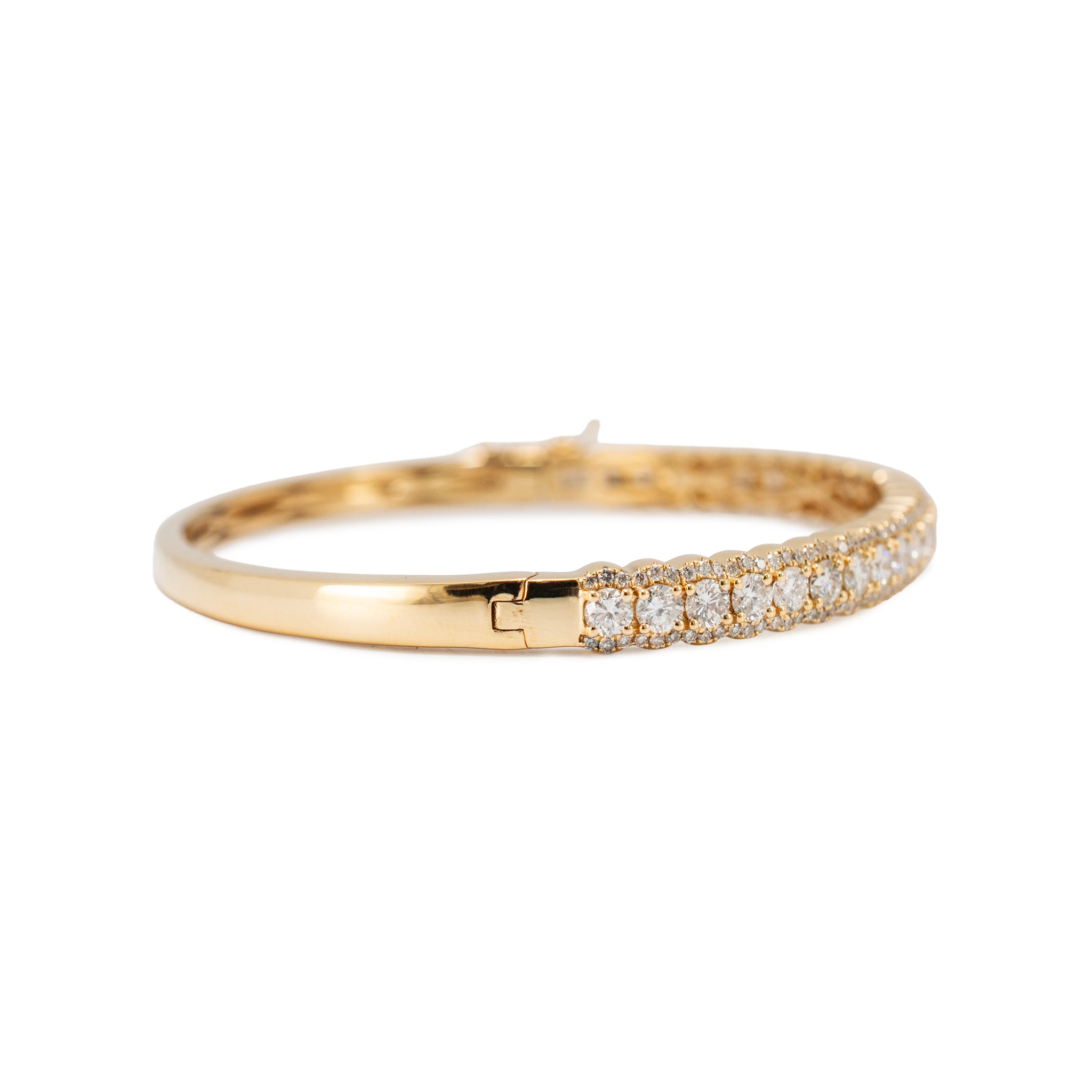18K Yellow Gold 2.95ct Scalloped Edge Pave Set Three Row Diamond Bangle Bracelet