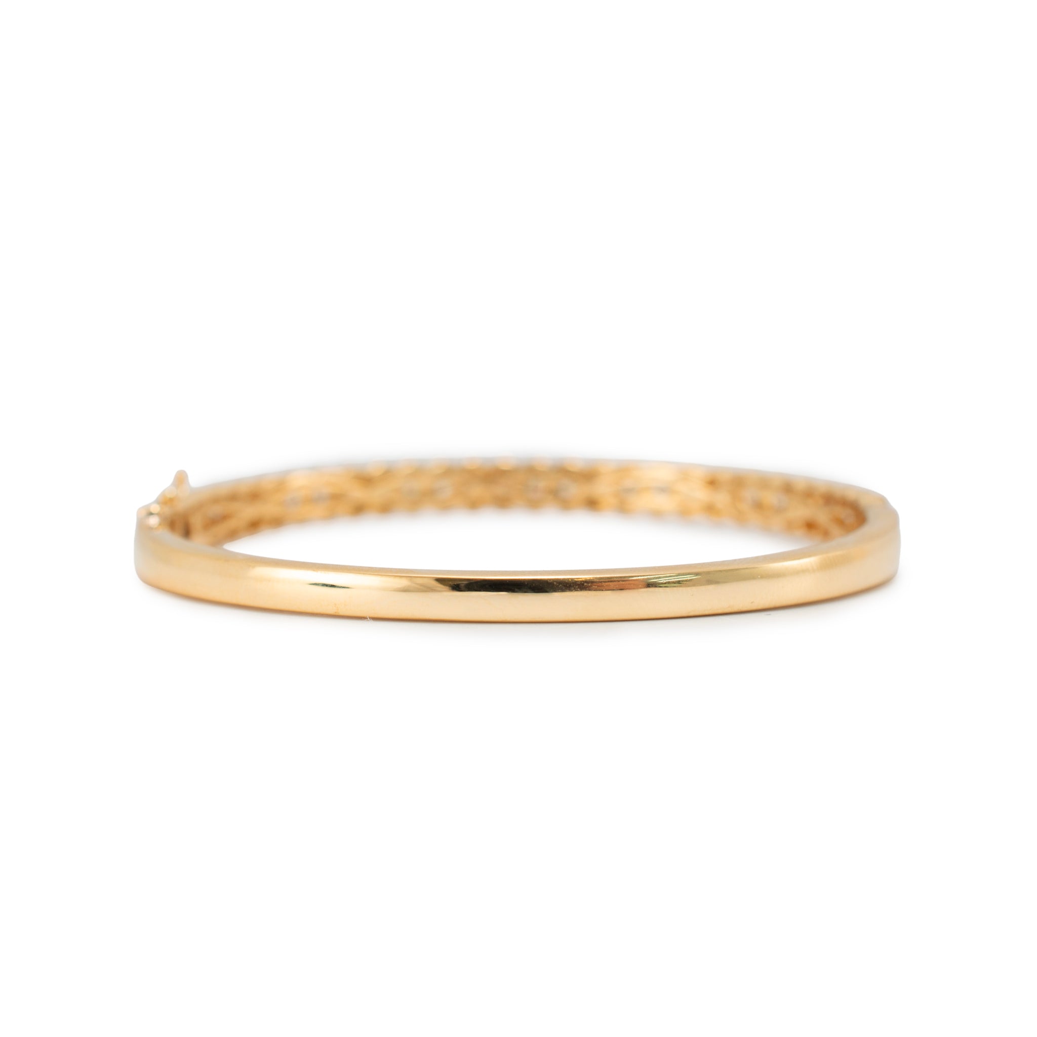 18K Yellow Gold 2.95ct Scalloped Edge Pave Set Three Row Diamond Bangle Bracelet